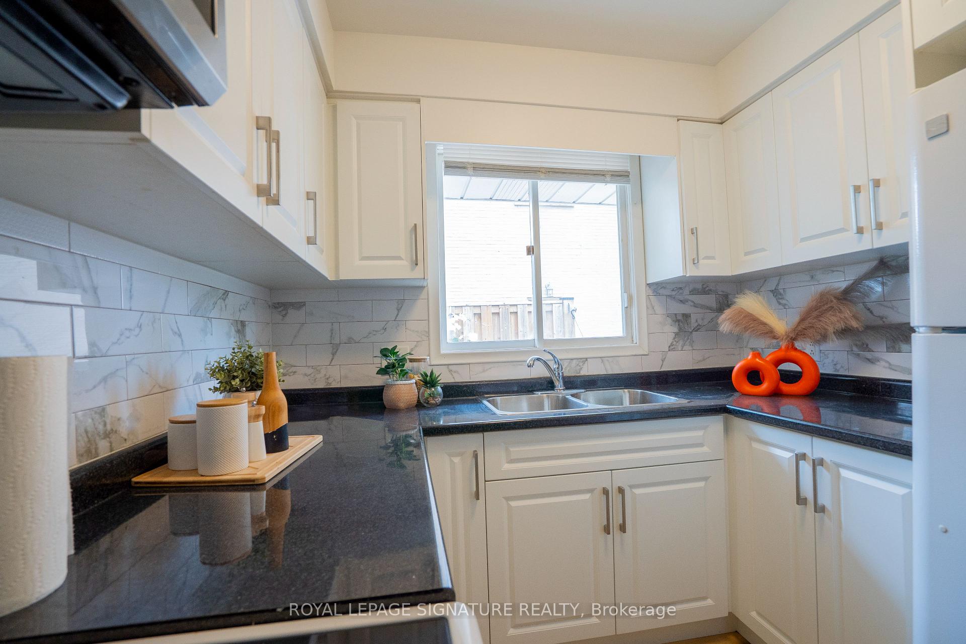 Photo 13 of 88 Conway Drive, Kitchener — HOMEH