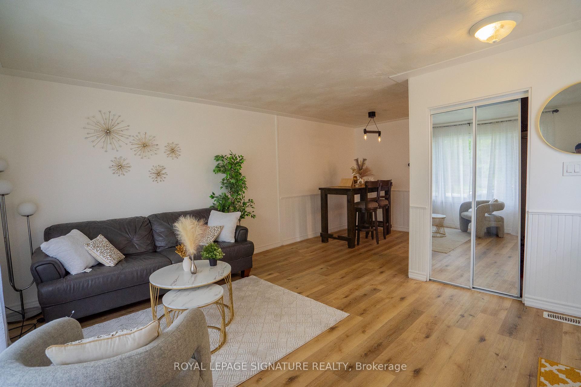 Photo 12 of 88 Conway Drive, Kitchener — HOMEH