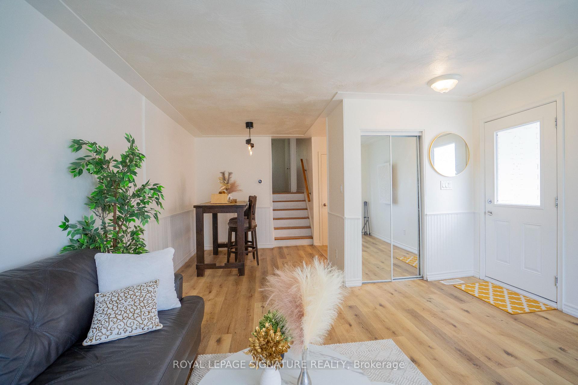 Photo 9 of 88 Conway Drive, Kitchener — HOMEH