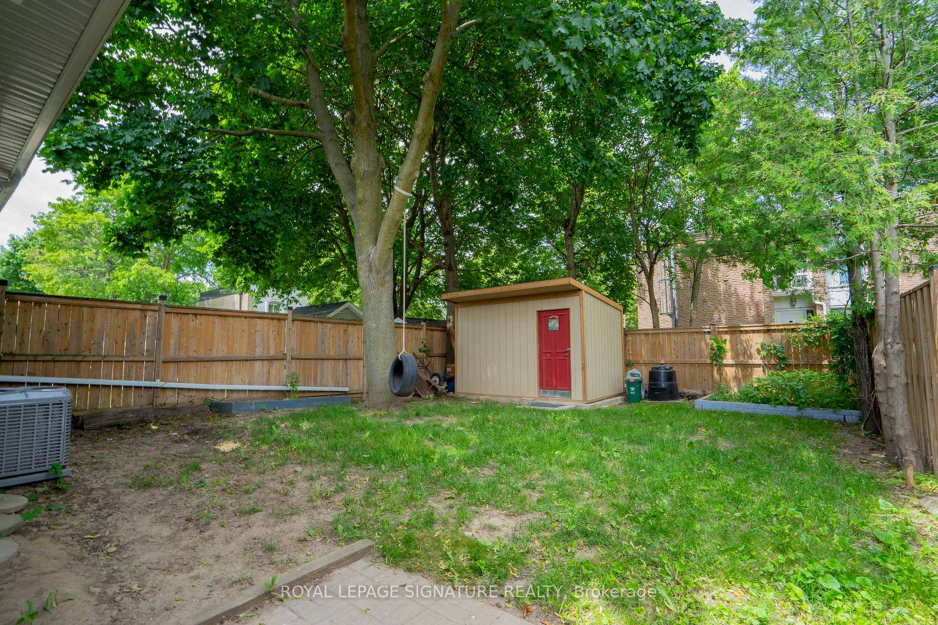 Photo 26 of 88 Conway Drive, Kitchener — HOMEH