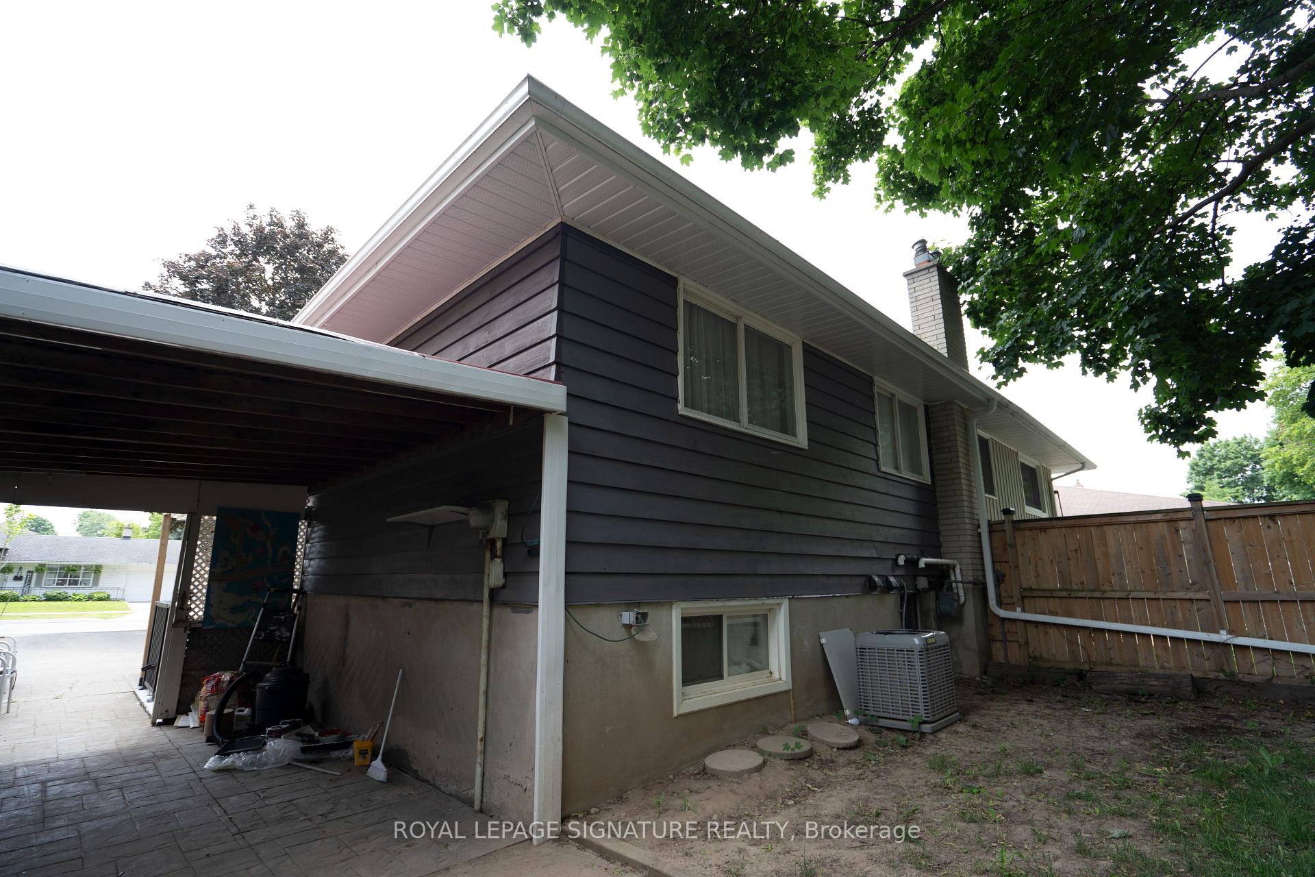 Photo 25 of 88 Conway Drive, Kitchener — HOMEH