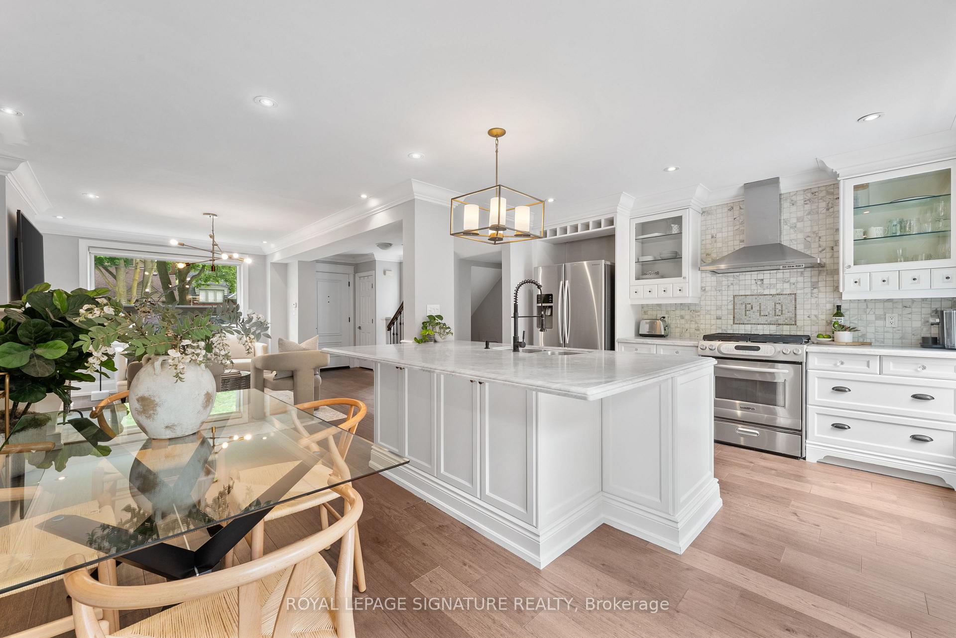 Photo 9 of 40 Southvale Drive, Toronto, Leaside — HOMEH