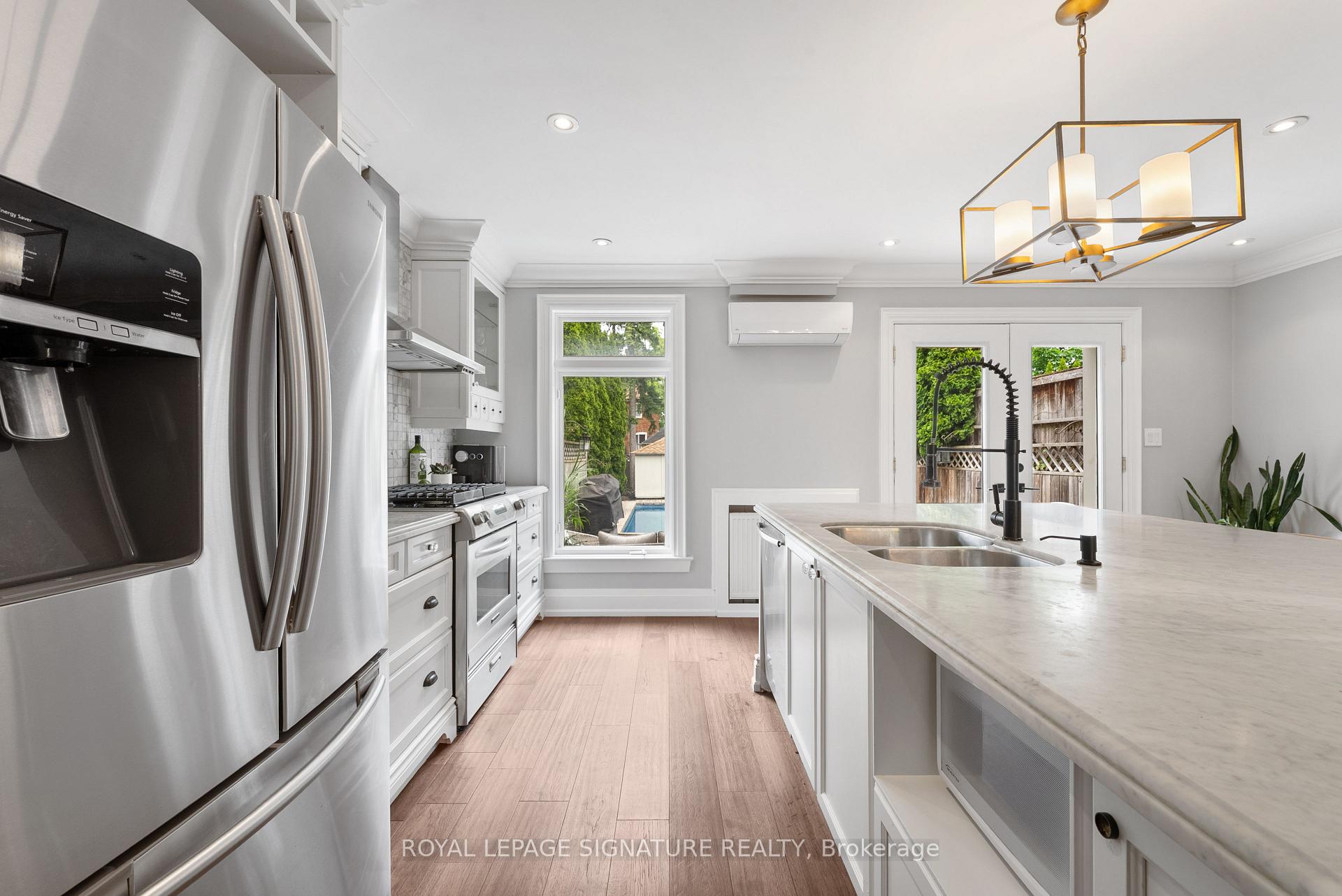 Photo 24 of 40 Southvale Drive, Toronto, Leaside — HOMEH