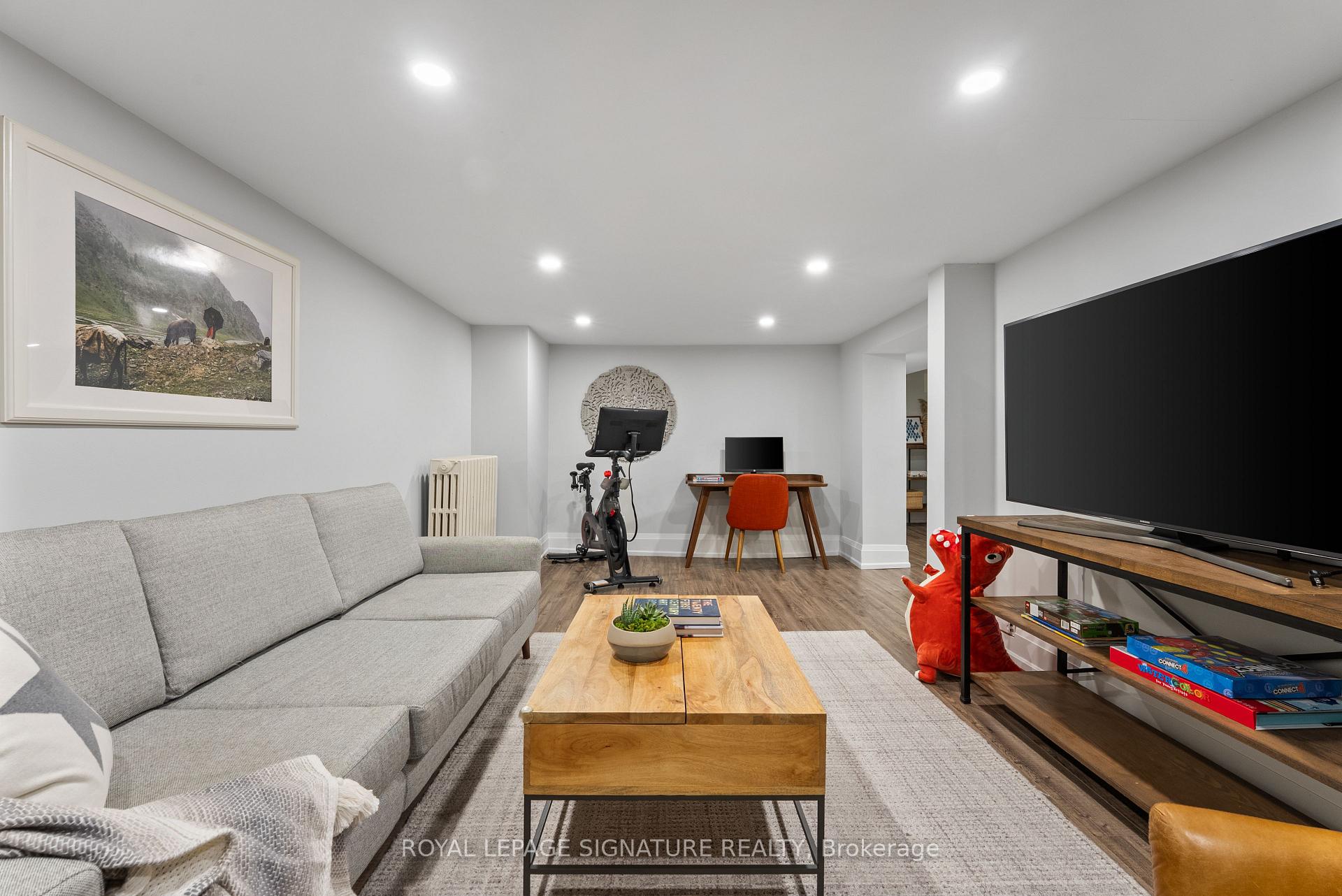 Photo 13 of 40 Southvale Drive, Toronto, Leaside — HOMEH