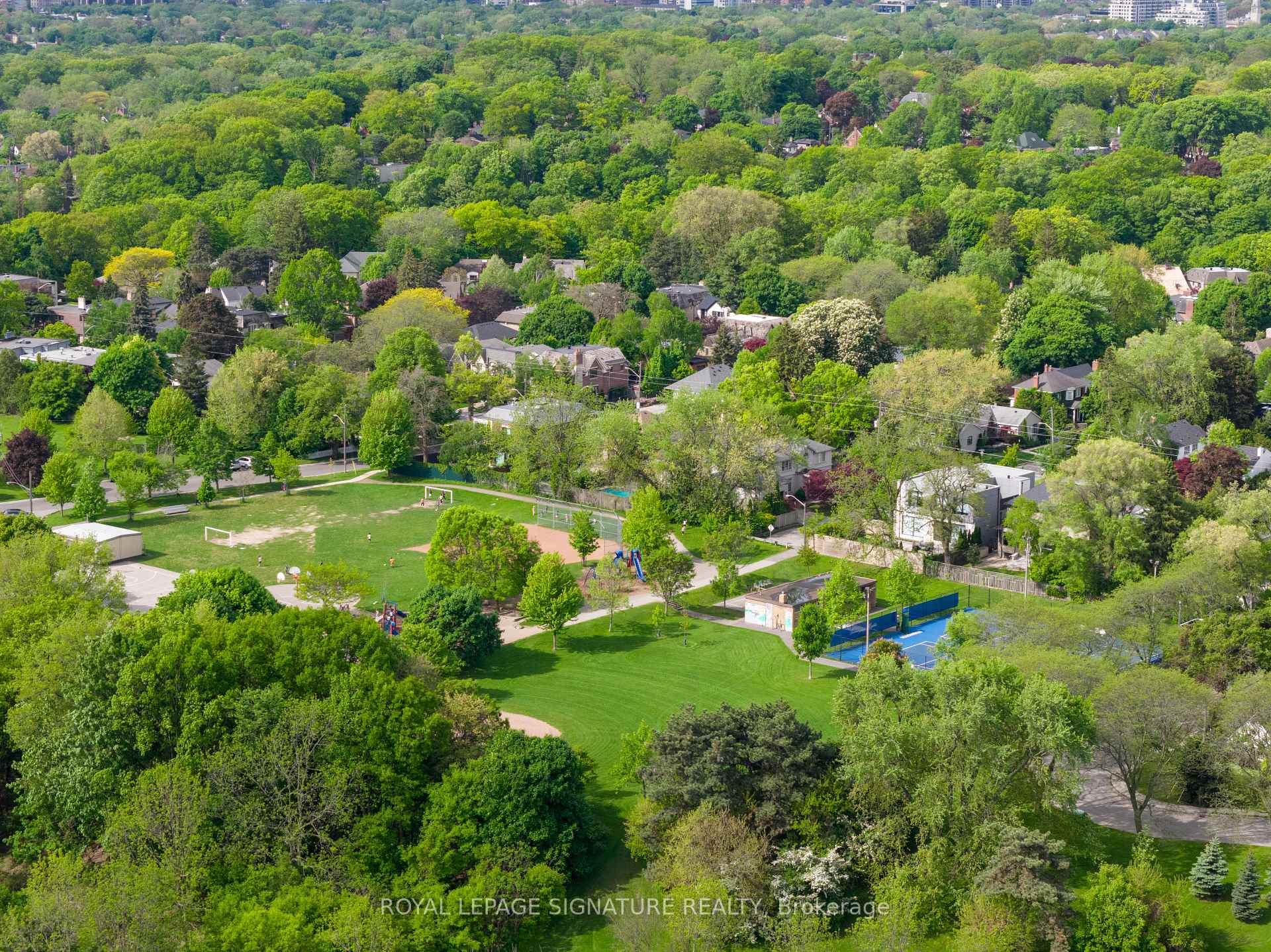 Photo 32 of 40 Southvale Drive, Toronto, Leaside — HOMEH