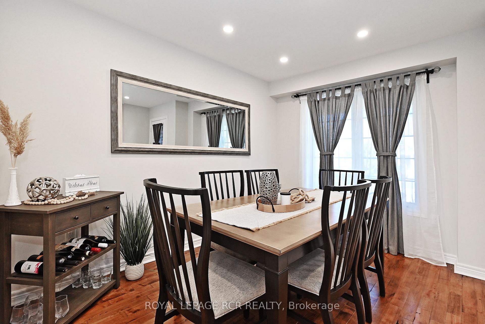 Photo 3 of 30 Jessop Avenue, King, Schomberg — HOMEH