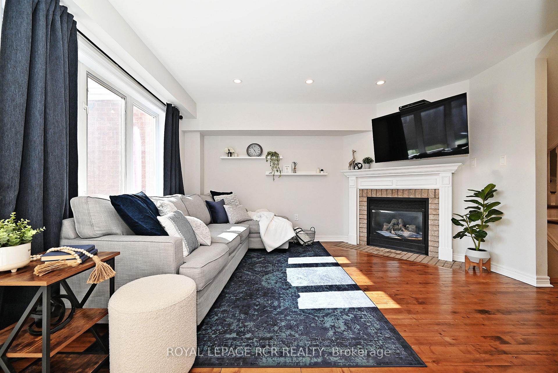 Photo 8 of 30 Jessop Avenue, King, Schomberg — HOMEH