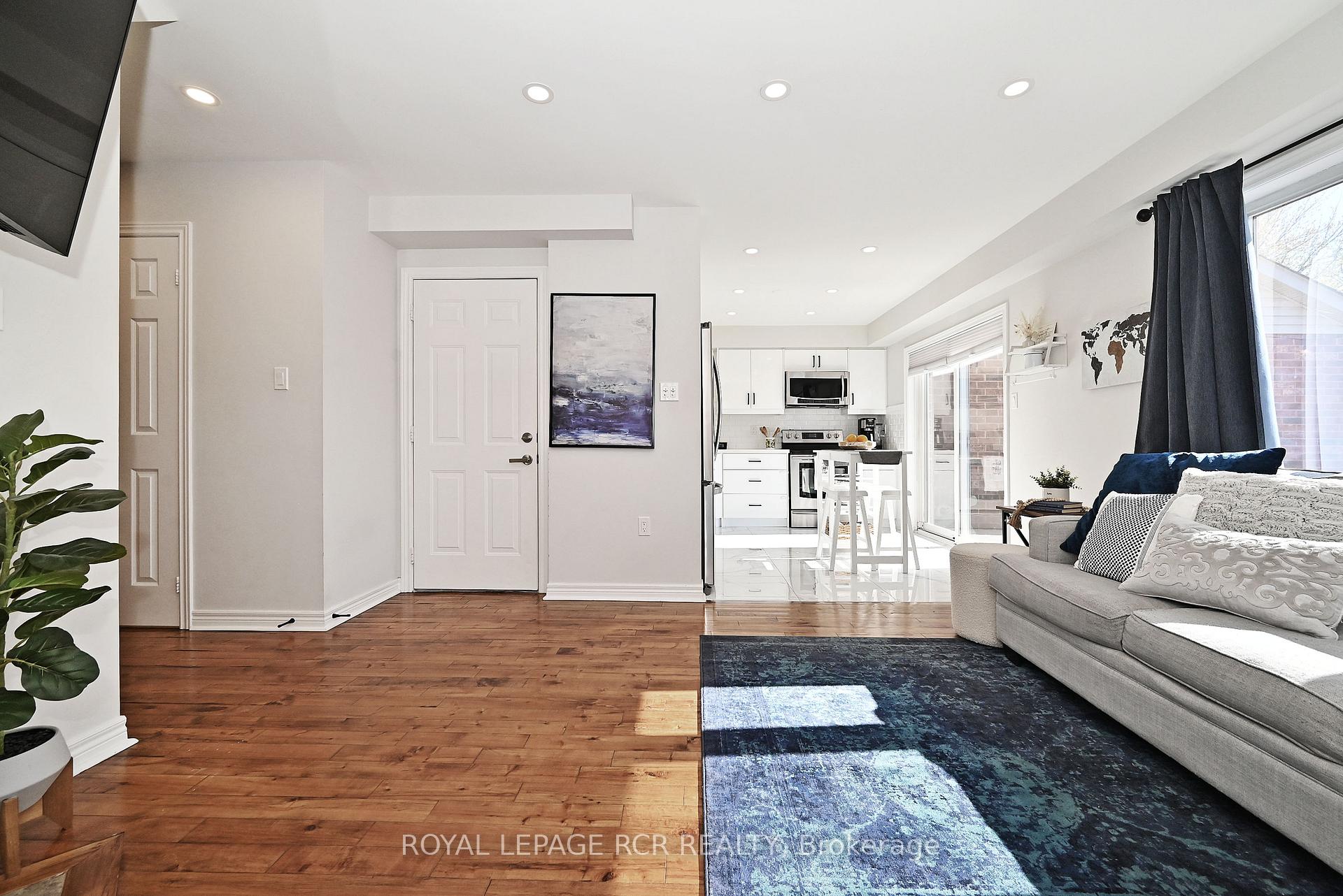 Photo 15 of 30 Jessop Avenue, King, Schomberg — HOMEH