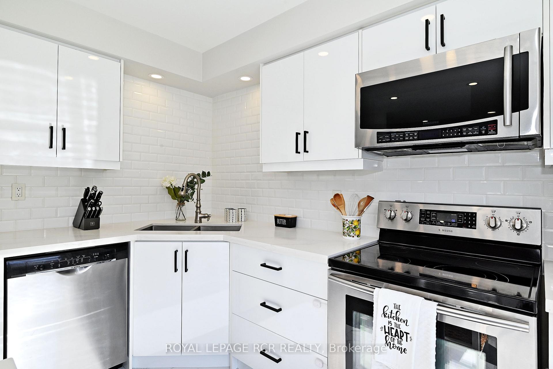 Photo 18 of 30 Jessop Avenue, King, Schomberg — HOMEH