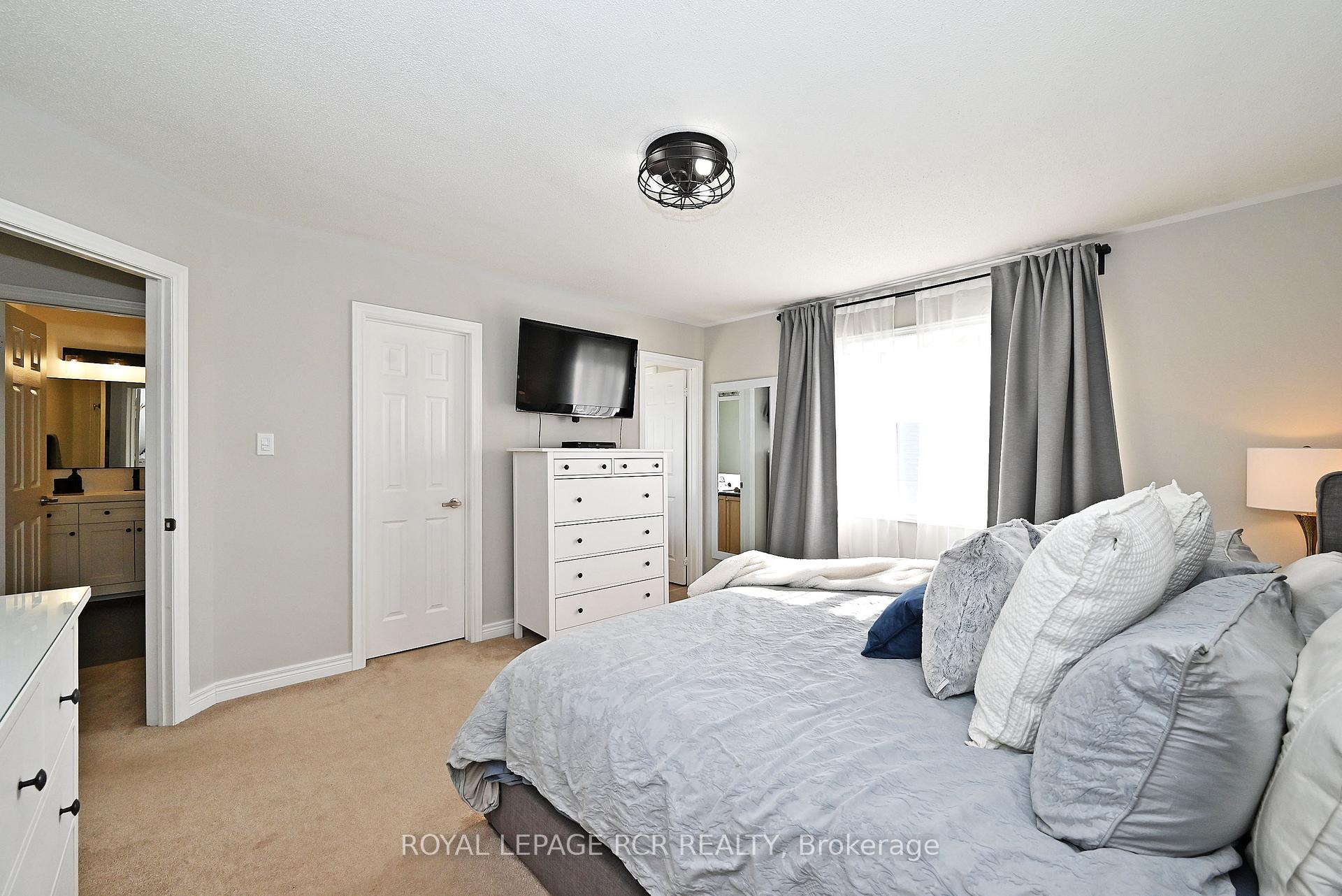 Photo 11 of 30 Jessop Avenue, King, Schomberg — HOMEH