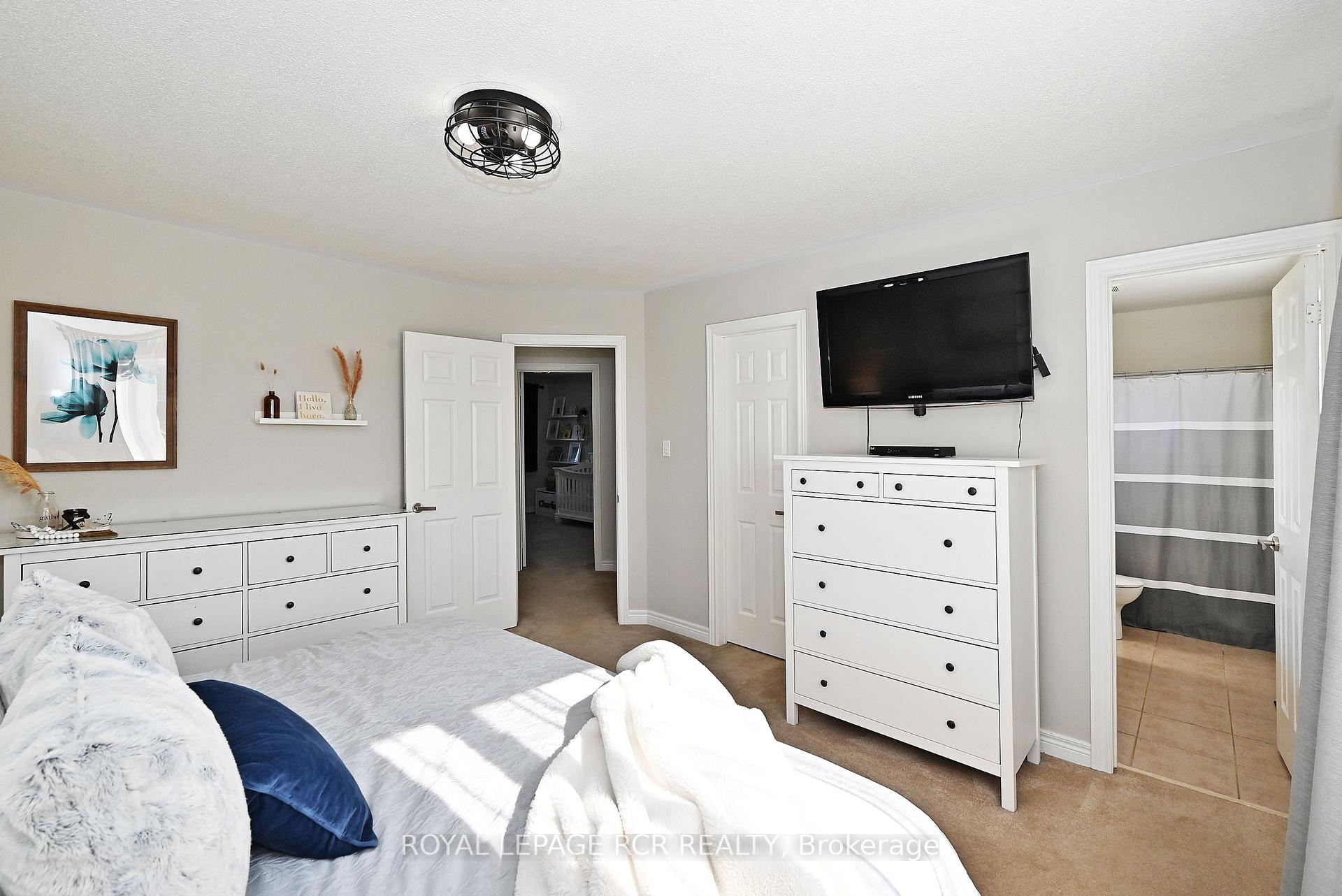 Photo 36 of 30 Jessop Avenue, King, Schomberg — HOMEH