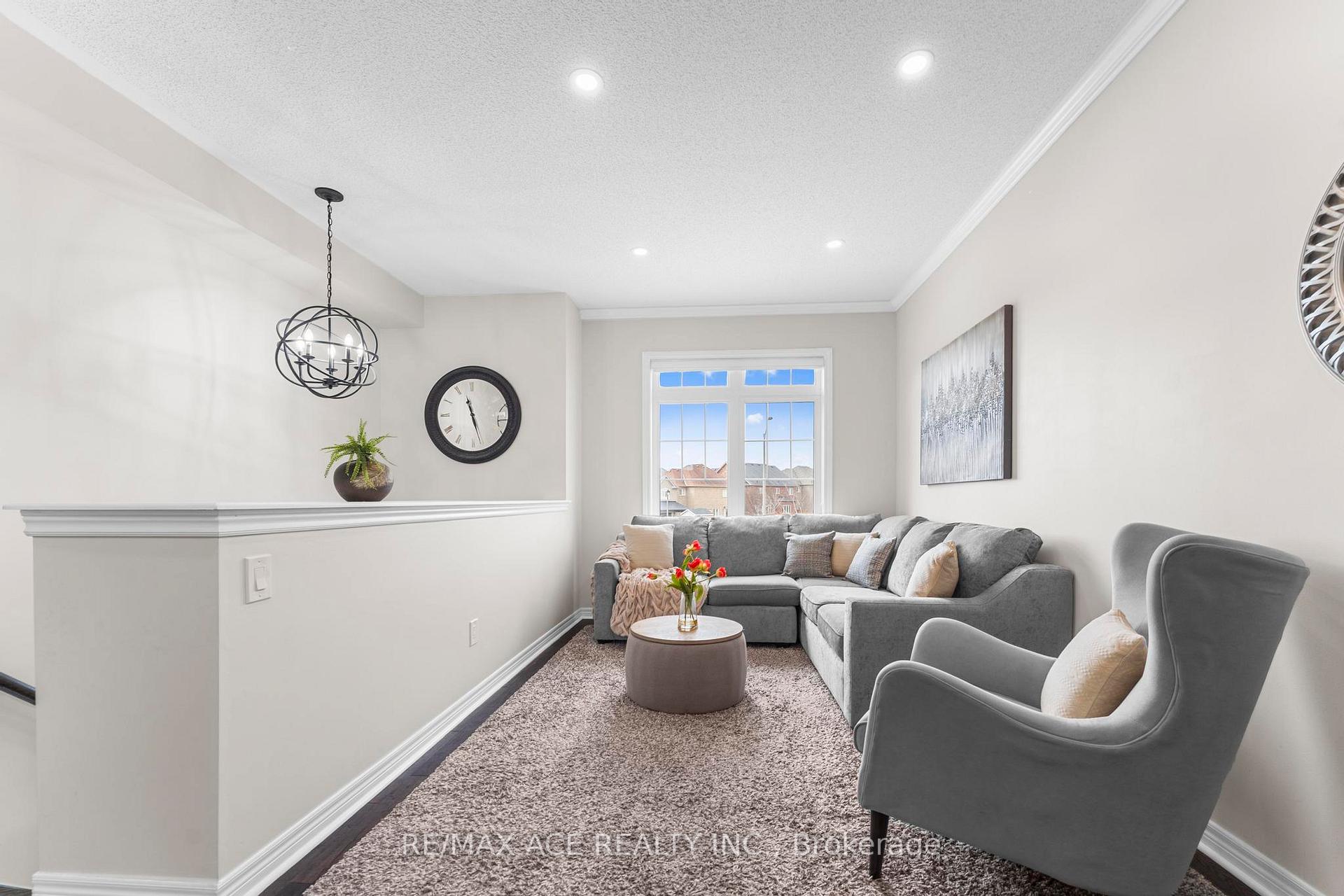 Photo 6 of 207 Dundas Way, Markham, Greensborough — HOMEH
