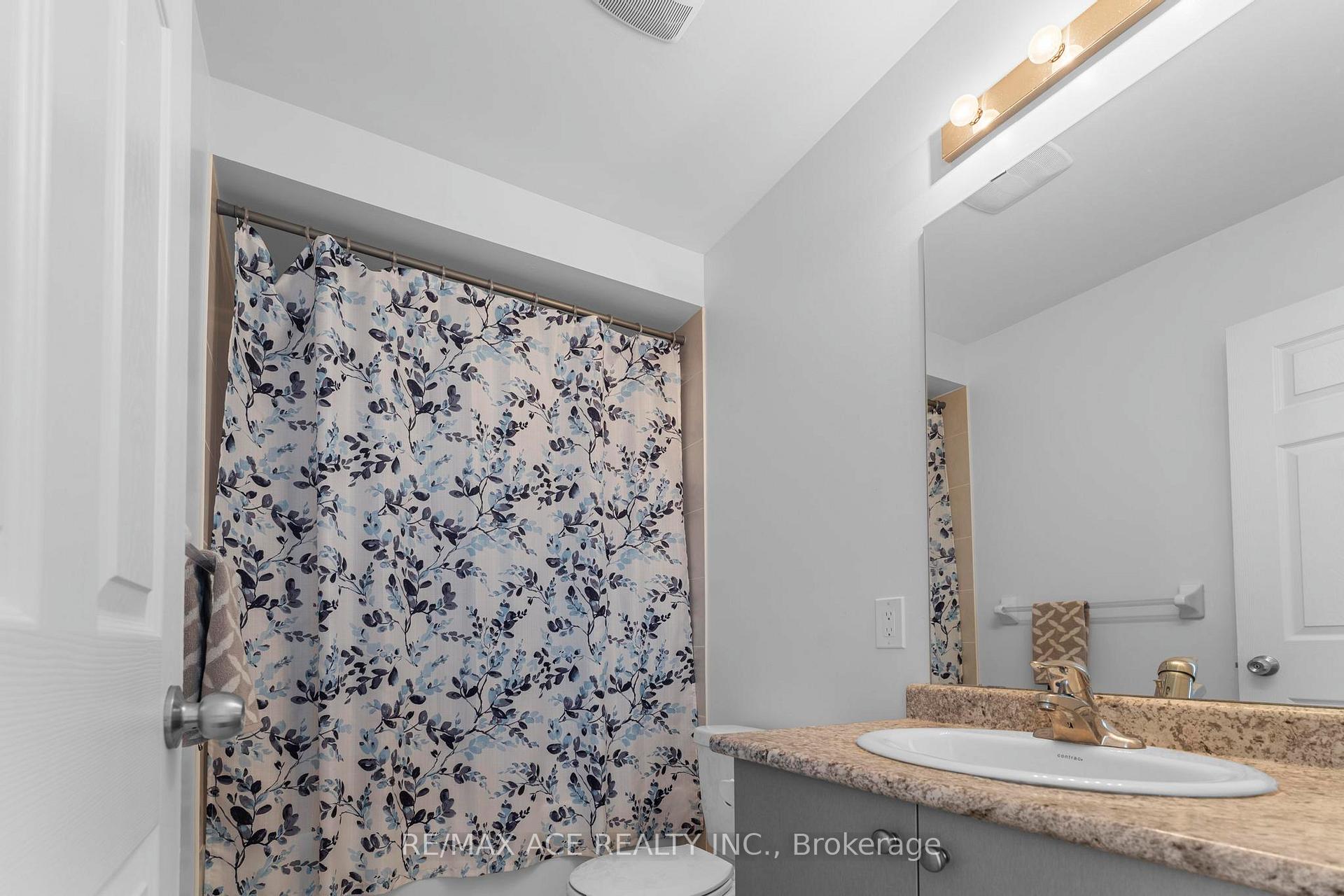 Photo 24 of 207 Dundas Way, Markham, Greensborough — HOMEH