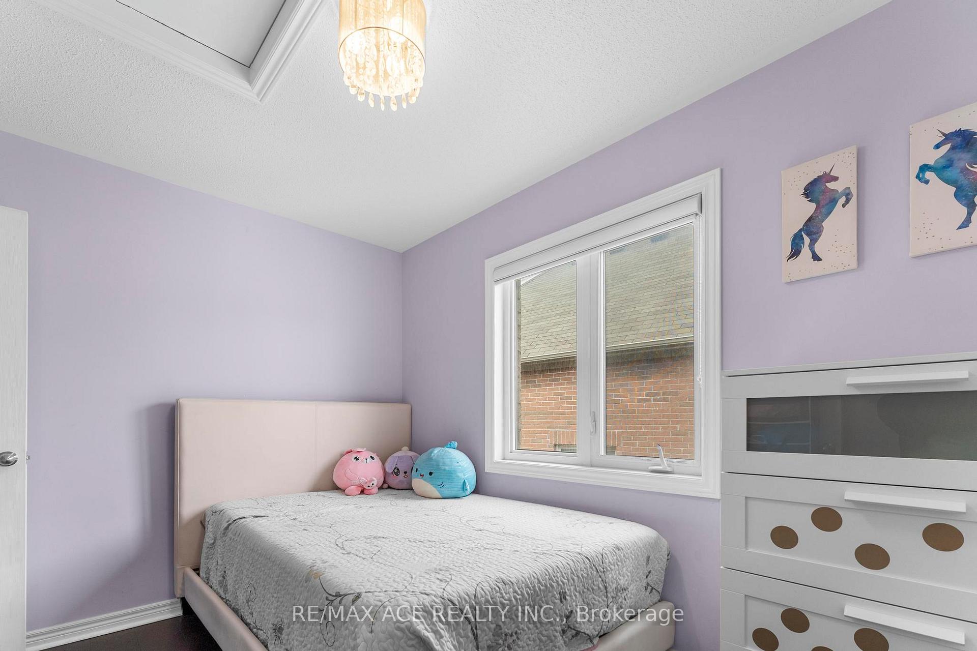 Photo 30 of 207 Dundas Way, Markham, Greensborough — HOMEH