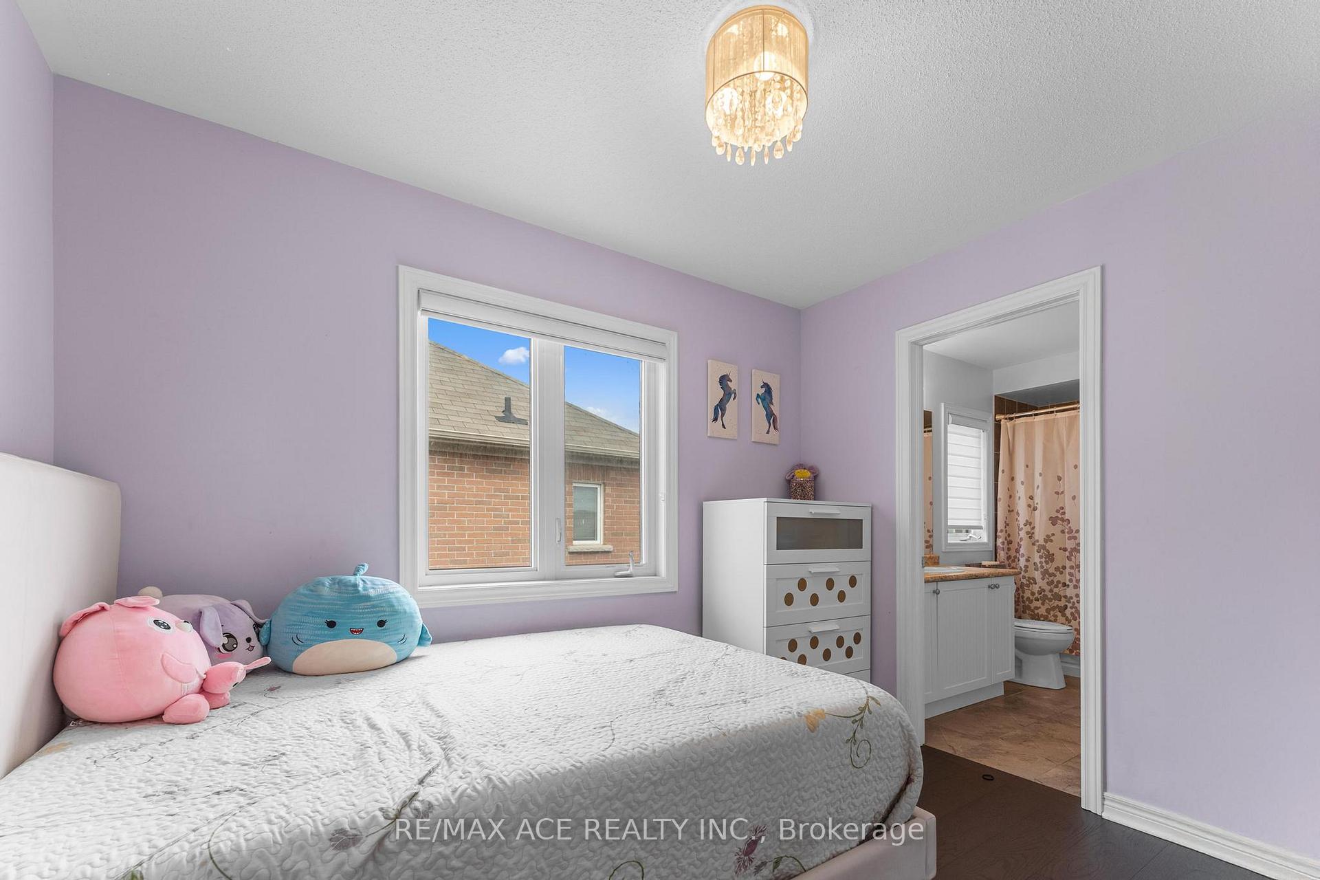 Photo 34 of 207 Dundas Way, Markham, Greensborough — HOMEH