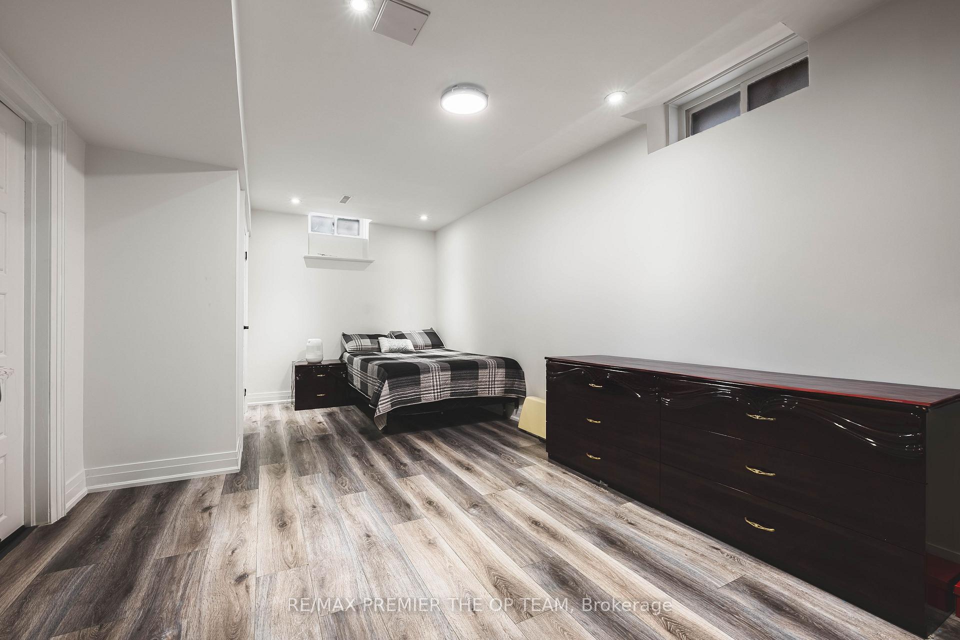 Photo 34 of 99 Benjamin Drive, Vaughan, East Woodbridge — HOMEH