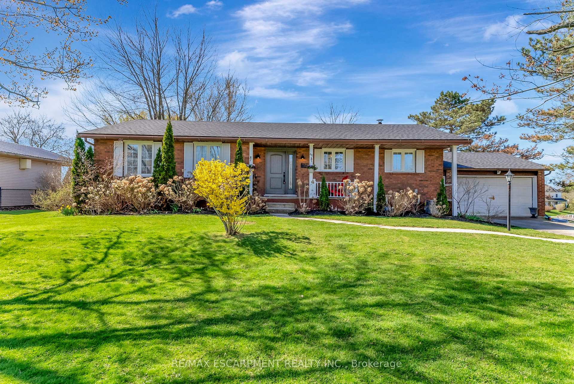 Photo 1 of 40 King Avenue, Haldimand — HOMEH