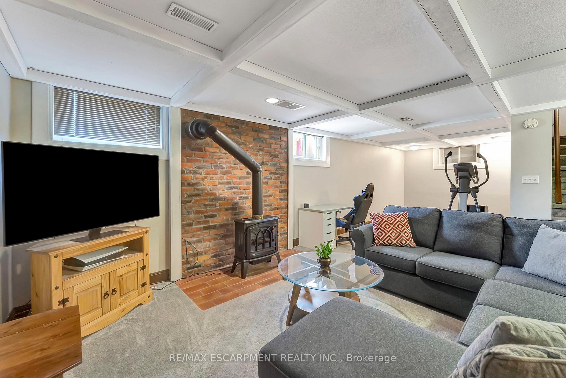 Photo 15 of 40 King Avenue, Haldimand — HOMEH