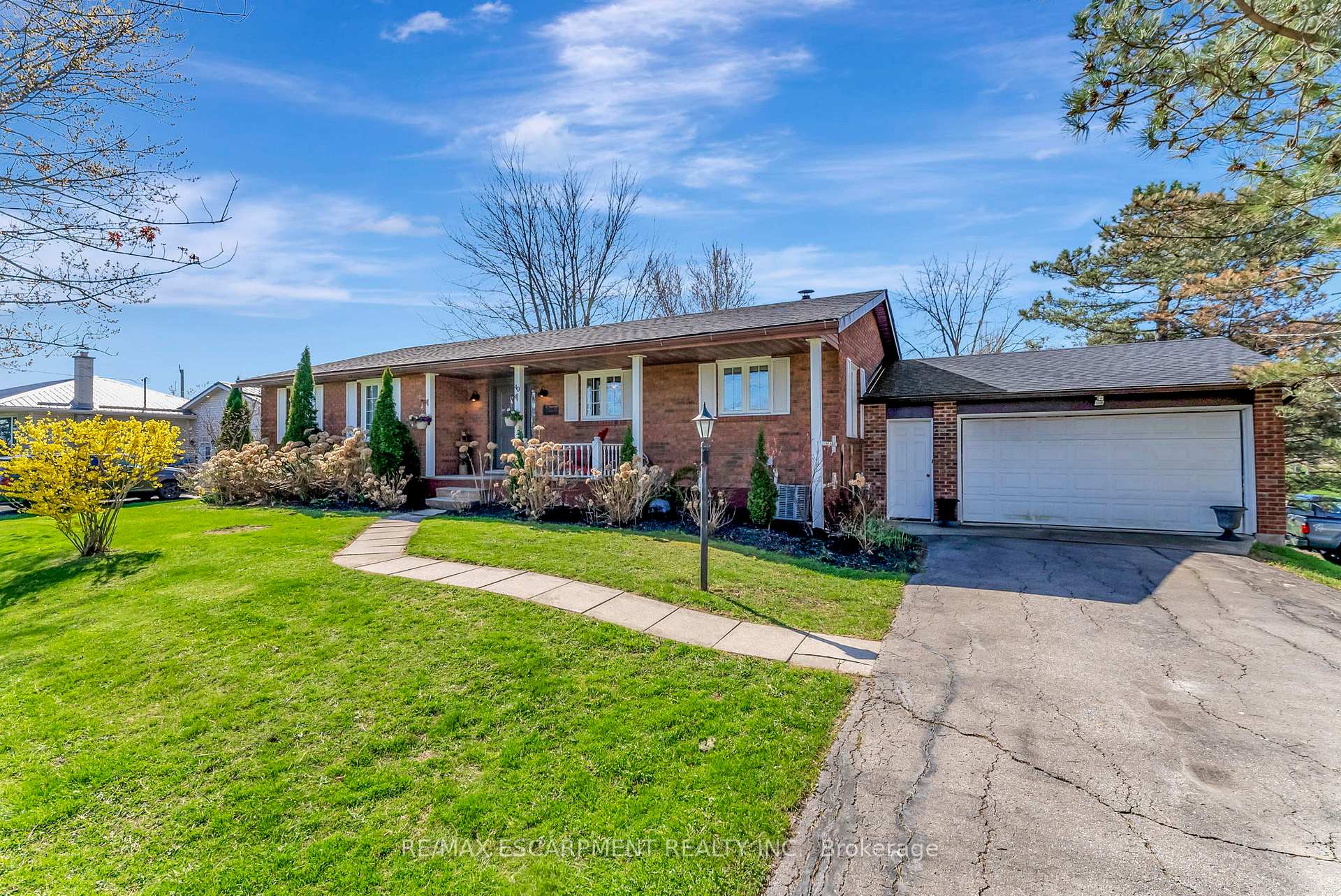 Photo 42 of 40 King Avenue, Haldimand — HOMEH