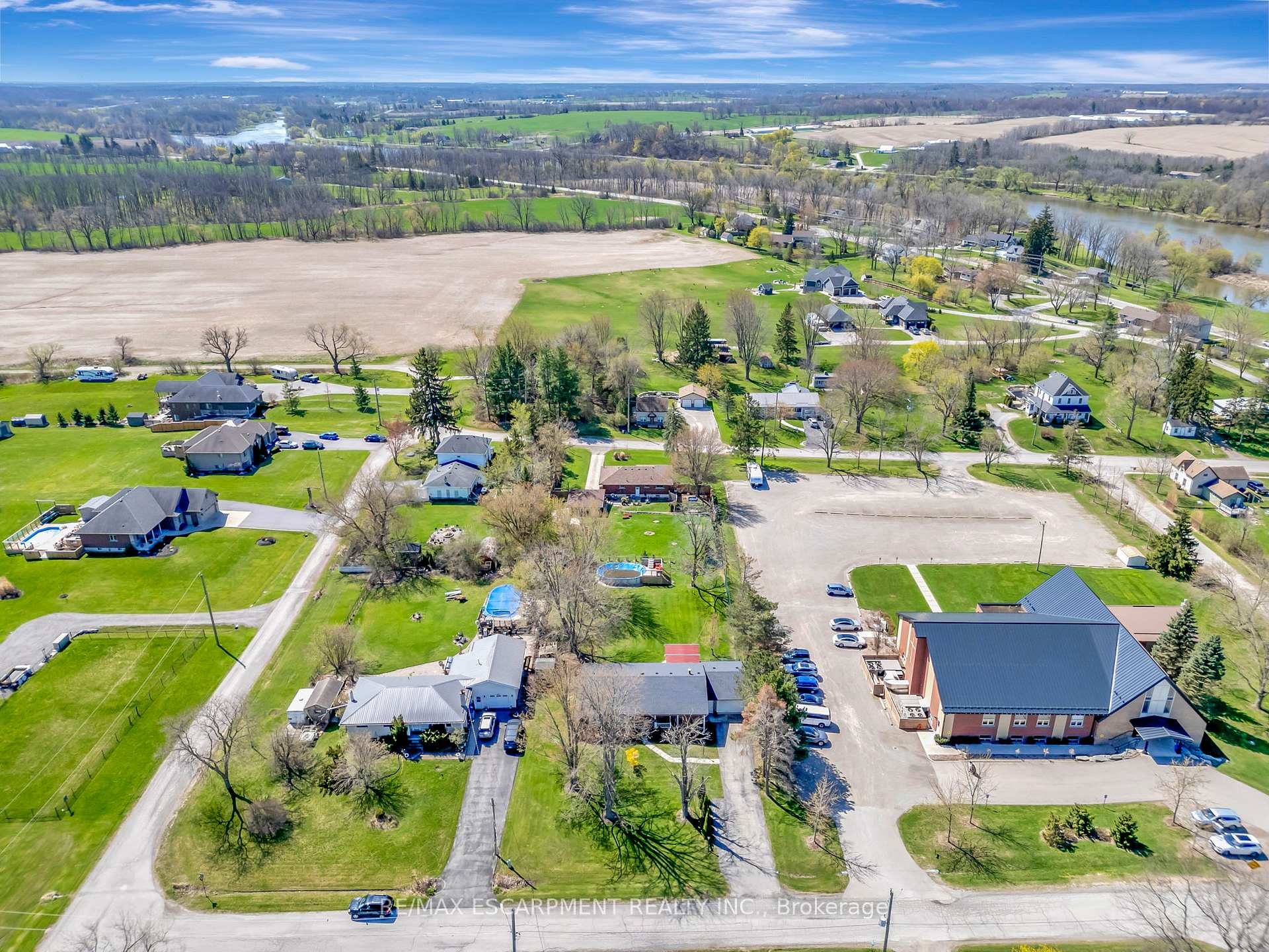 Photo 27 of 40 King Avenue, Haldimand — HOMEH