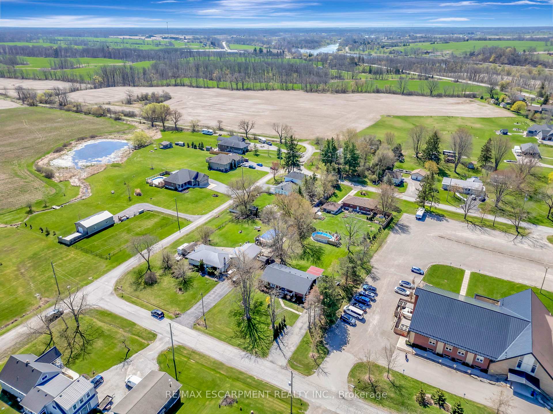 Photo 39 of 40 King Avenue, Haldimand — HOMEH