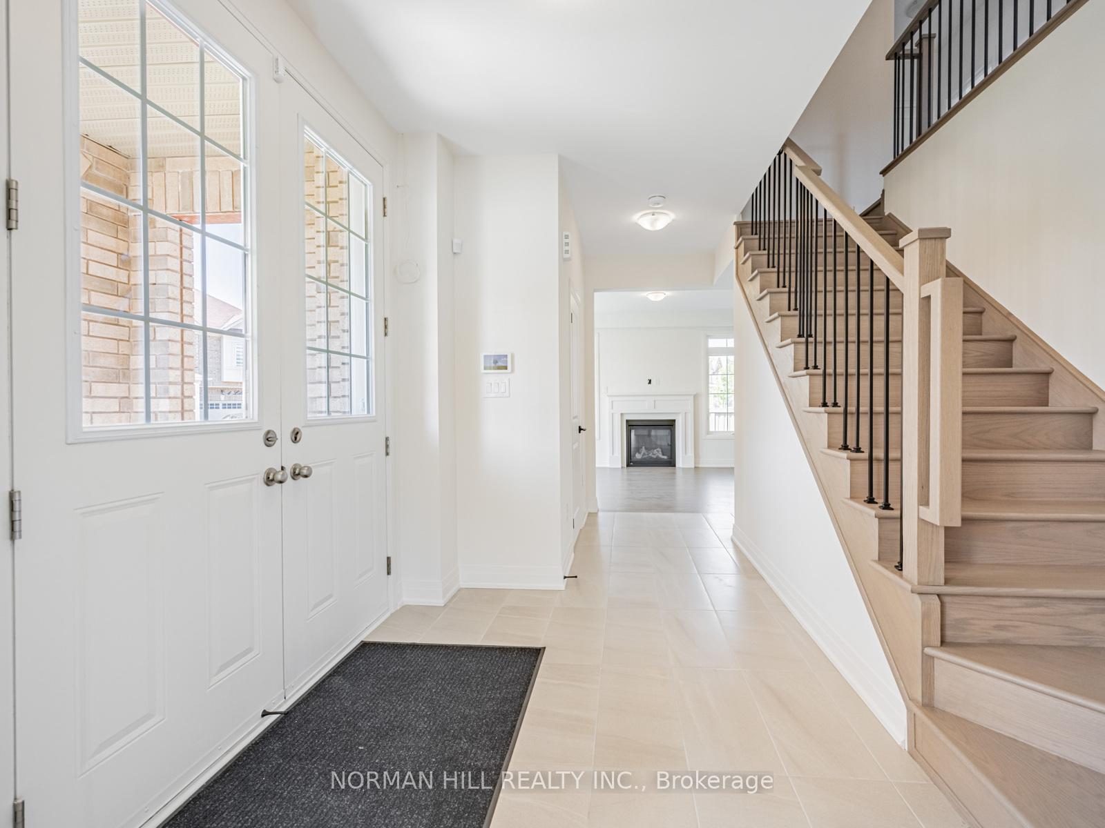 Photo 10 of 1 Lilestone Drive, Brampton, Credit Valley — HOMEH
