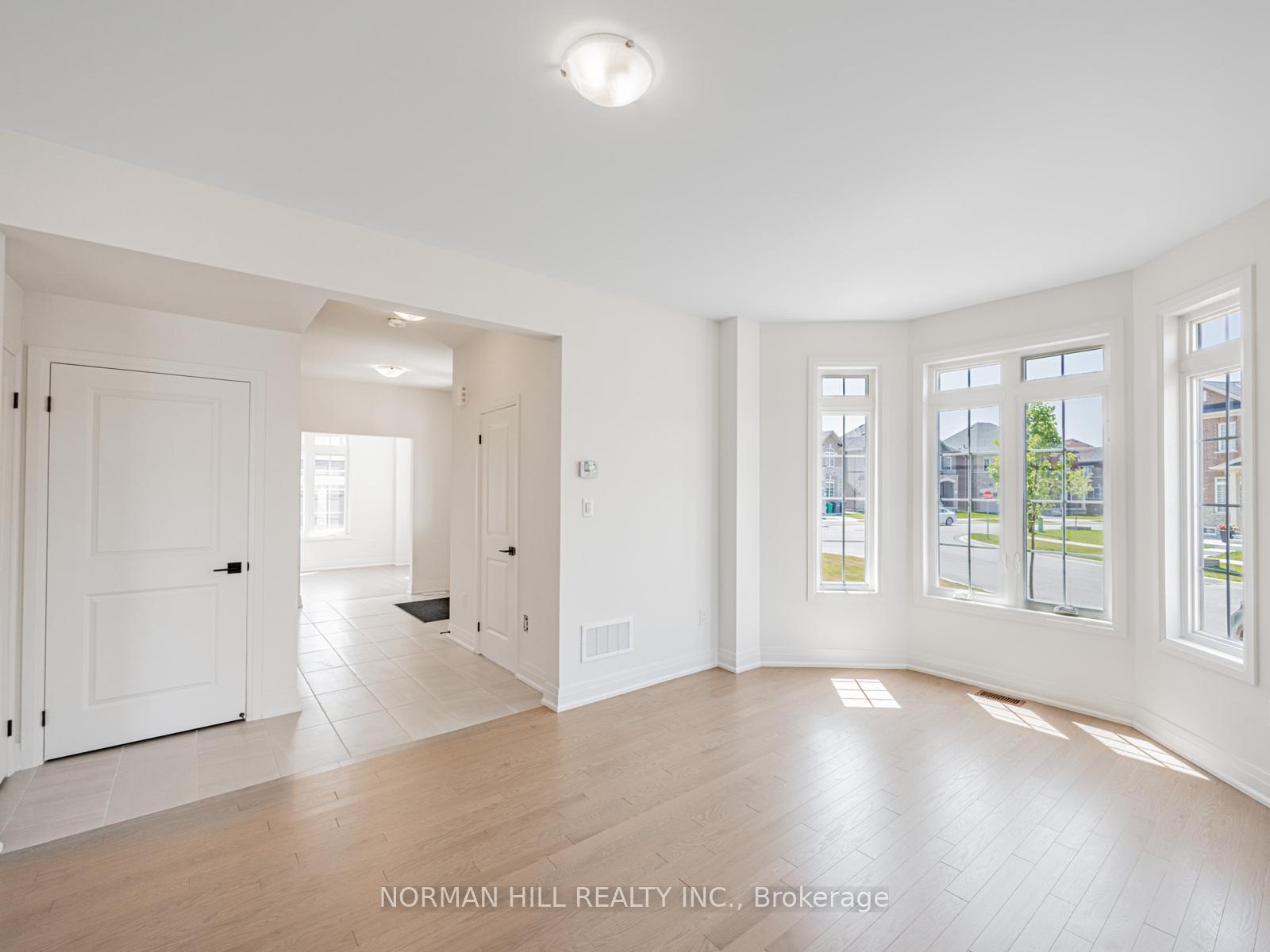 Photo 2 of 1 Lilestone Drive, Brampton, Credit Valley — HOMEH