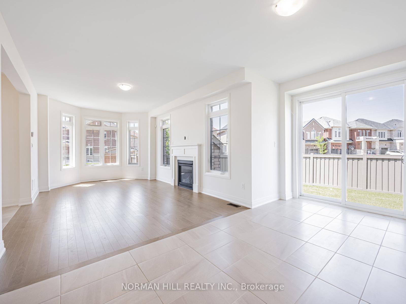 Photo 3 of 1 Lilestone Drive, Brampton, Credit Valley — HOMEH