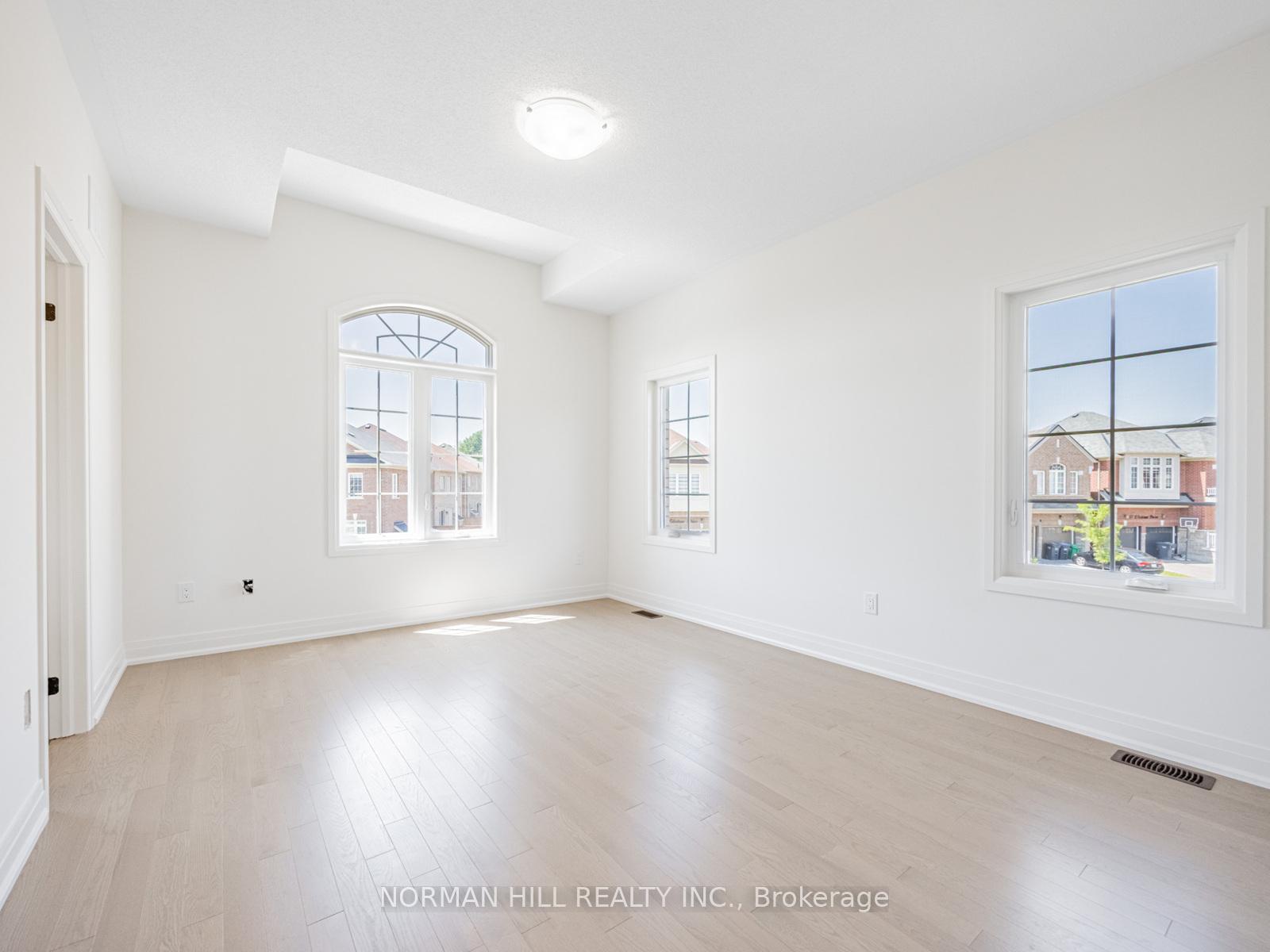 Photo 22 of 1 Lilestone Drive, Brampton, Credit Valley — HOMEH