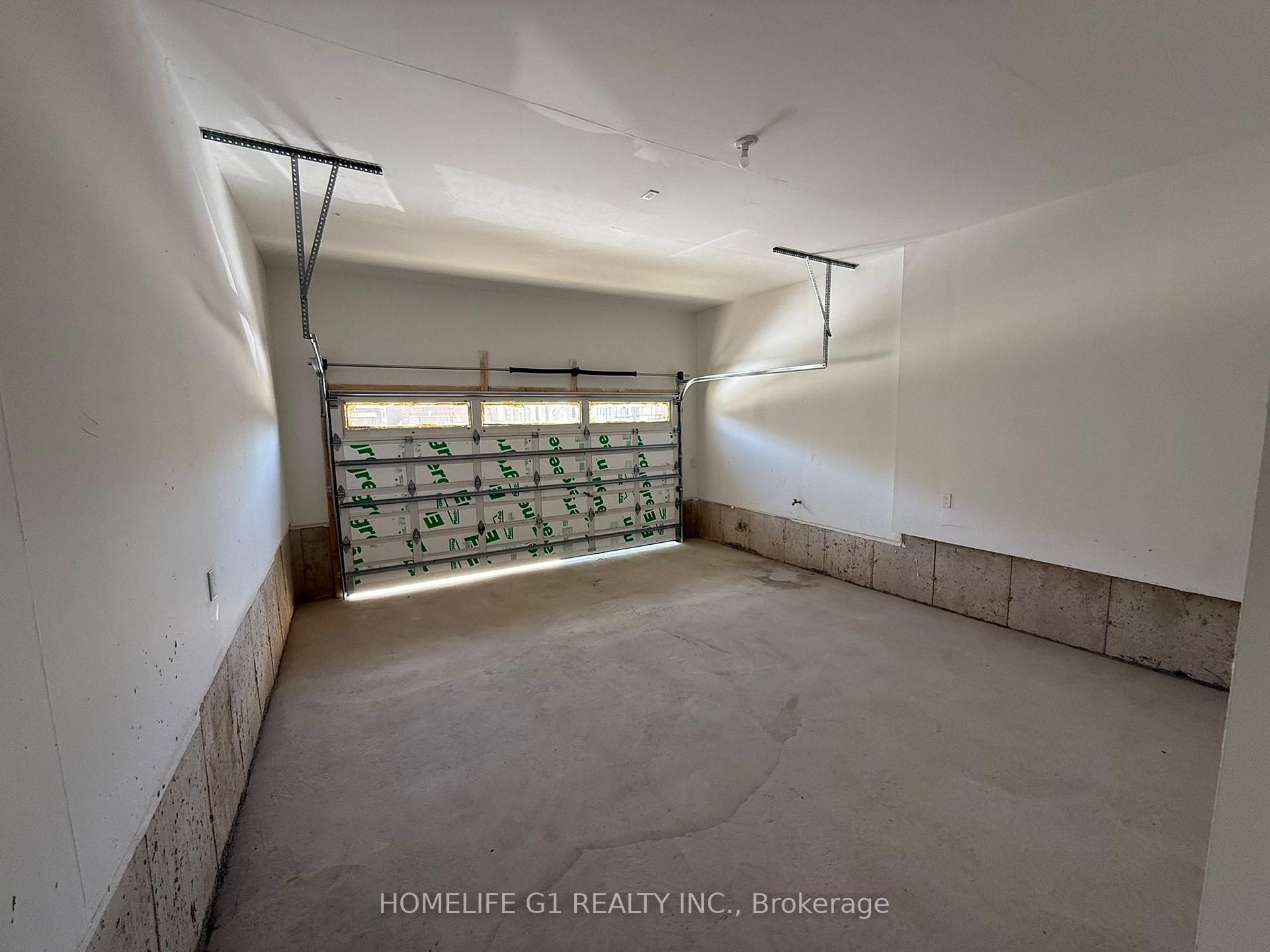Photo 23 of 11 Stanley Leitch Drive, Cochrane, Erin — HOMEH