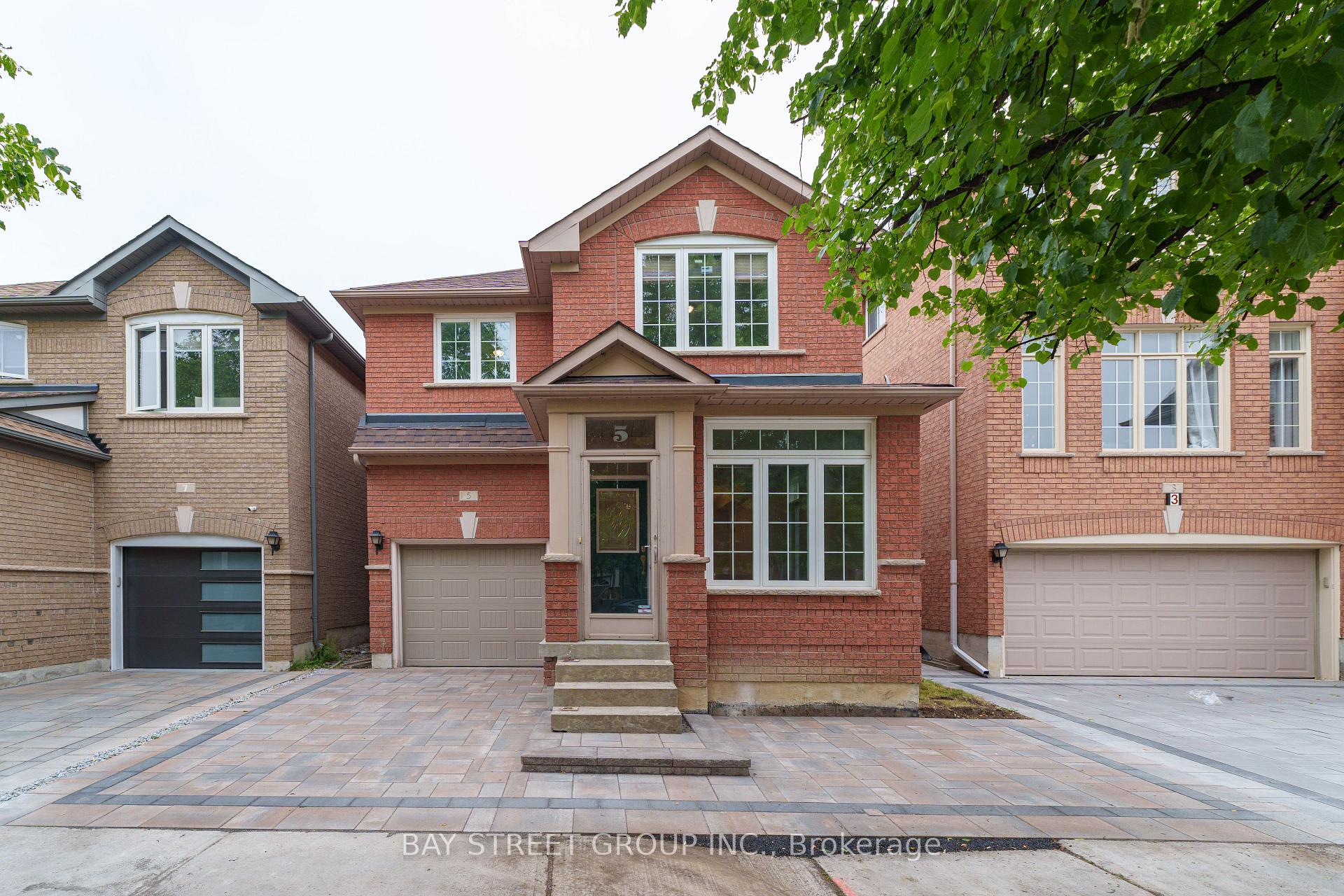 Front of 5 McCaul Street