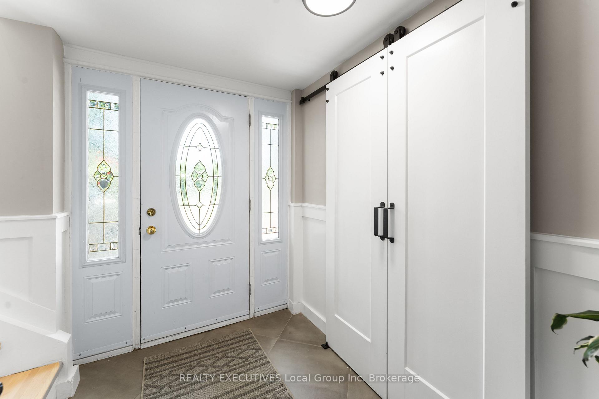 Photo 2 of 520 Riverbend Road, North Bay, Ferris — HOMEH