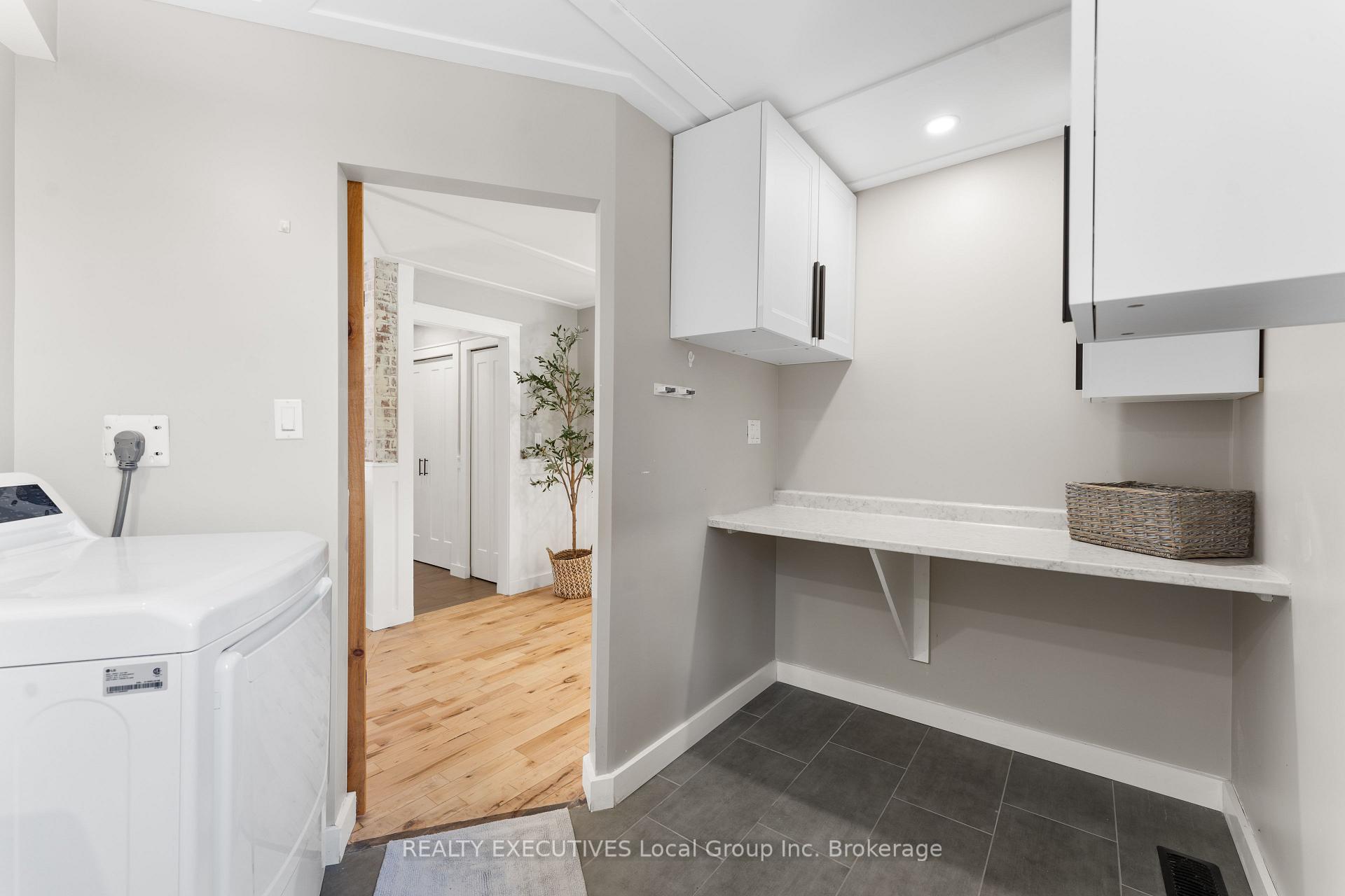 Photo 6 of 520 Riverbend Road, North Bay, Ferris — HOMEH