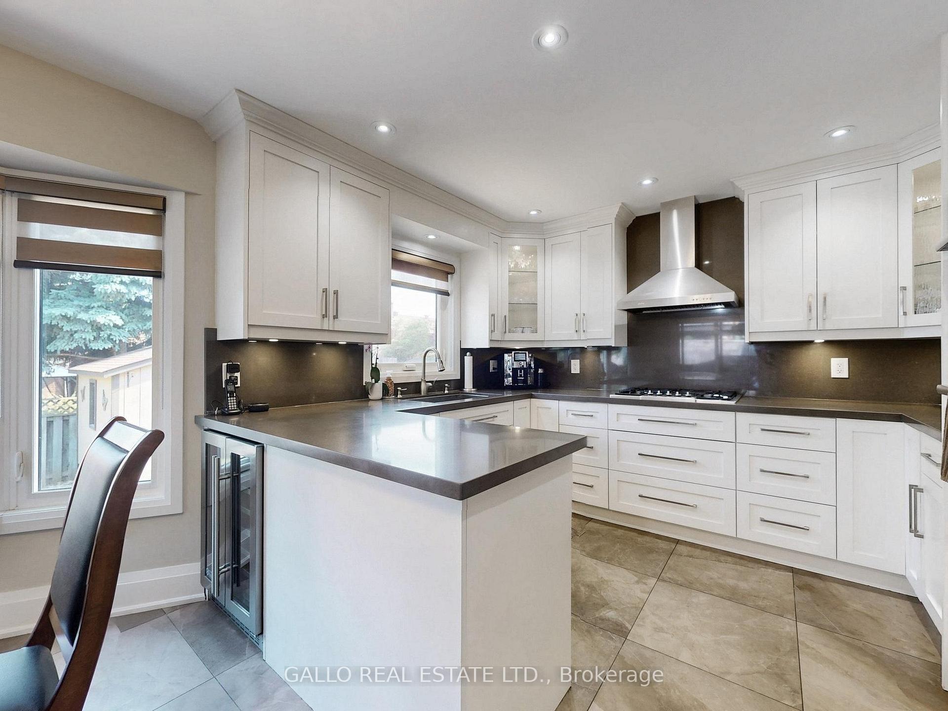 Photo 3 of 45 Timbermill Crescent, Markham, Raymerville — HOMEH