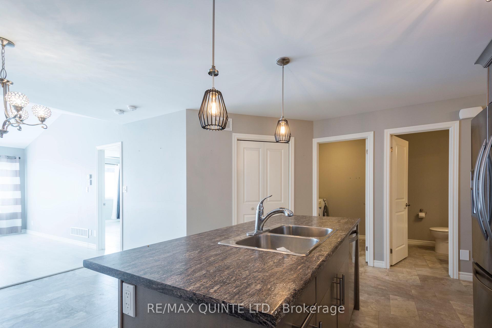 Photo 9 of 29 Glenview Crescent, Belleville, Belleville Ward — HOMEH