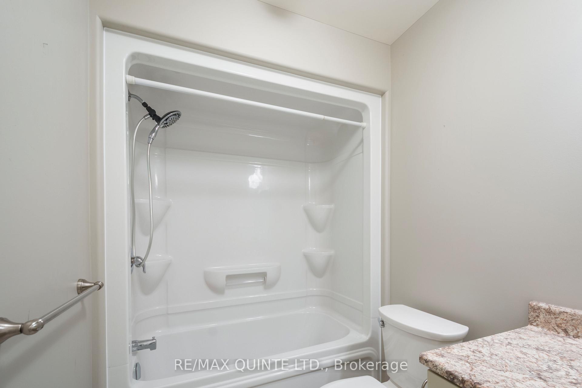 Photo 22 of 29 Glenview Crescent, Belleville, Belleville Ward — HOMEH