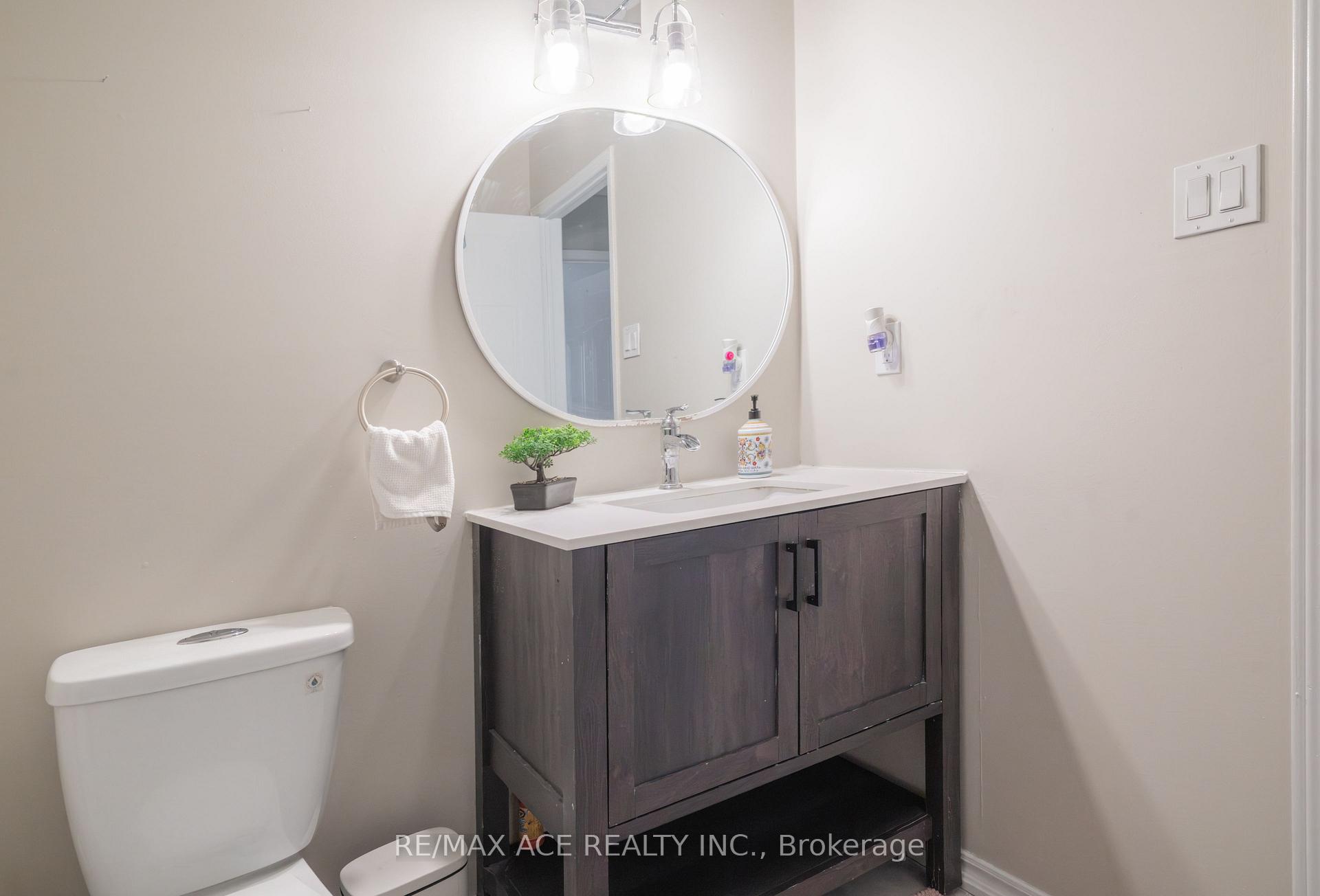 Photo 8 of 50 Soper Creek Drive, Clarington, Bowmanville — HOMEH
