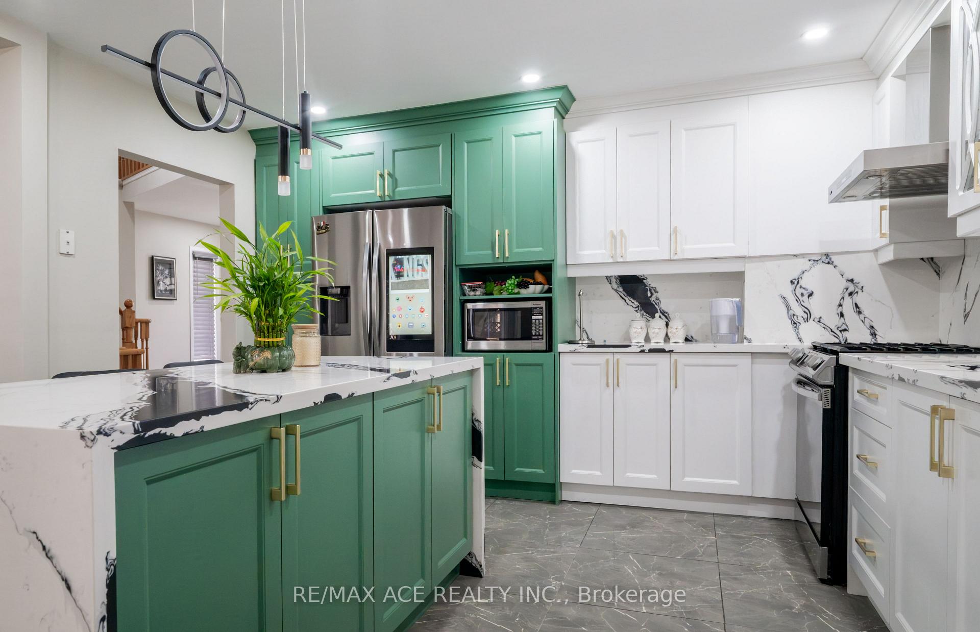 Photo 12 of 50 Soper Creek Drive, Clarington, Bowmanville — HOMEH