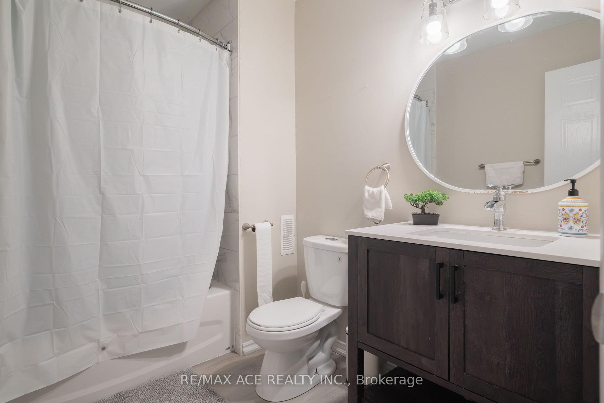 Photo 20 of 50 Soper Creek Drive, Clarington, Bowmanville — HOMEH