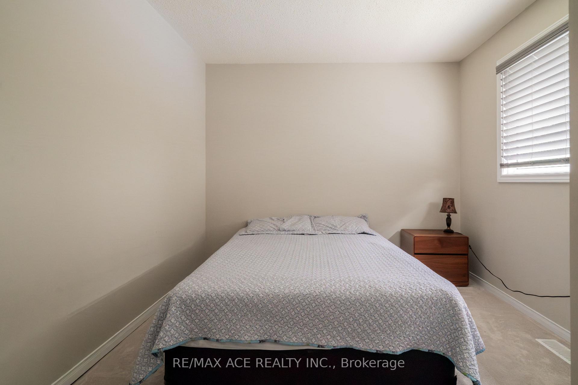 Photo 21 of 50 Soper Creek Drive, Clarington, Bowmanville — HOMEH