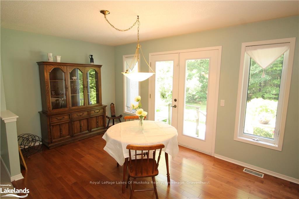 Photo 9 of 50 Pineridge Gate, Gravenhurst, Muskoka (S) — HOMEH