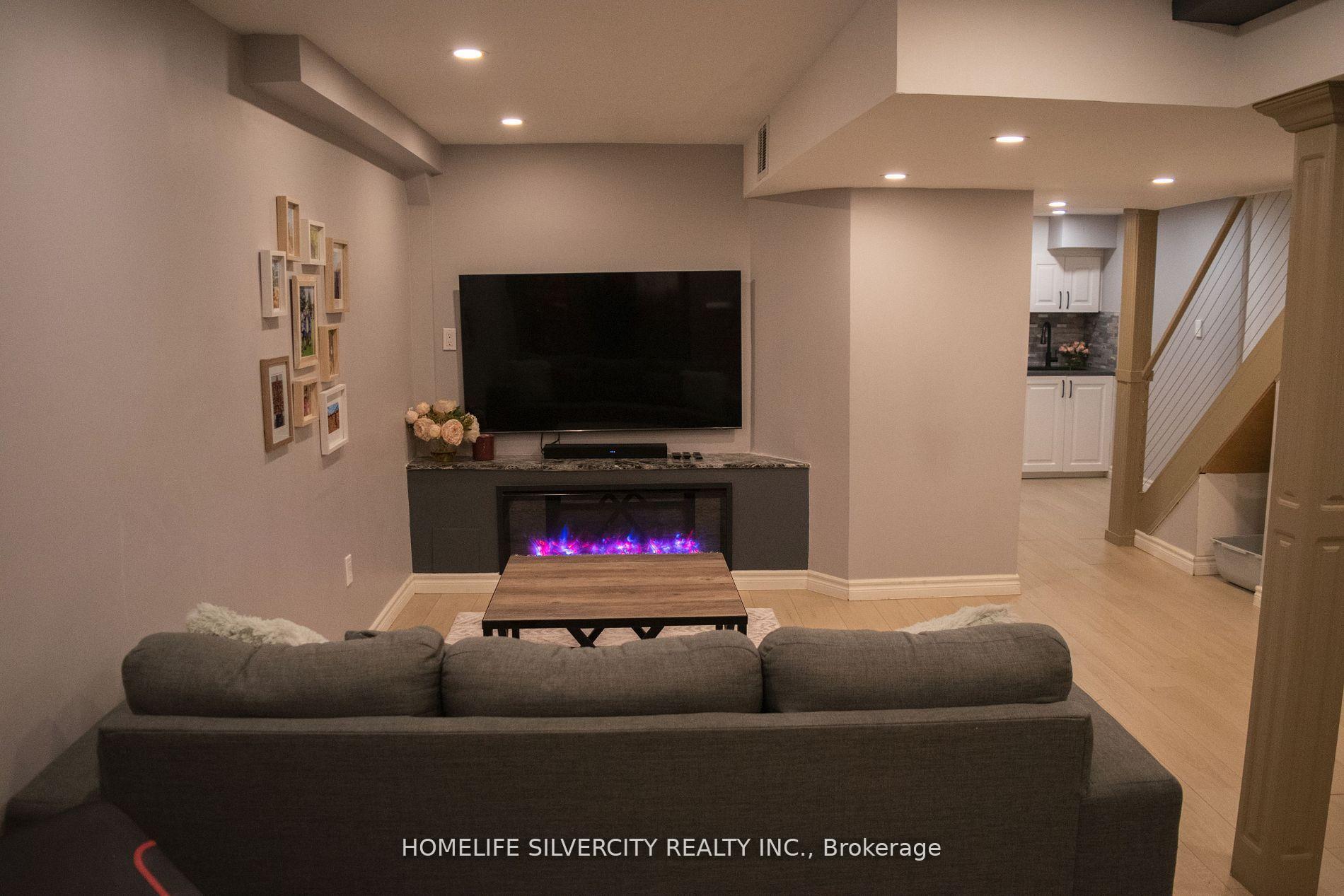 Photo 24 of 376 Sparrow Circle, Pickering, Highbush — HOMEH