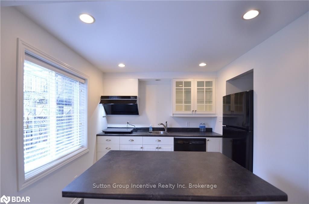 Photo 6 of Unit LOWER, 9 Brown Wood Drive, Barrie, Little Lake — HOMEH