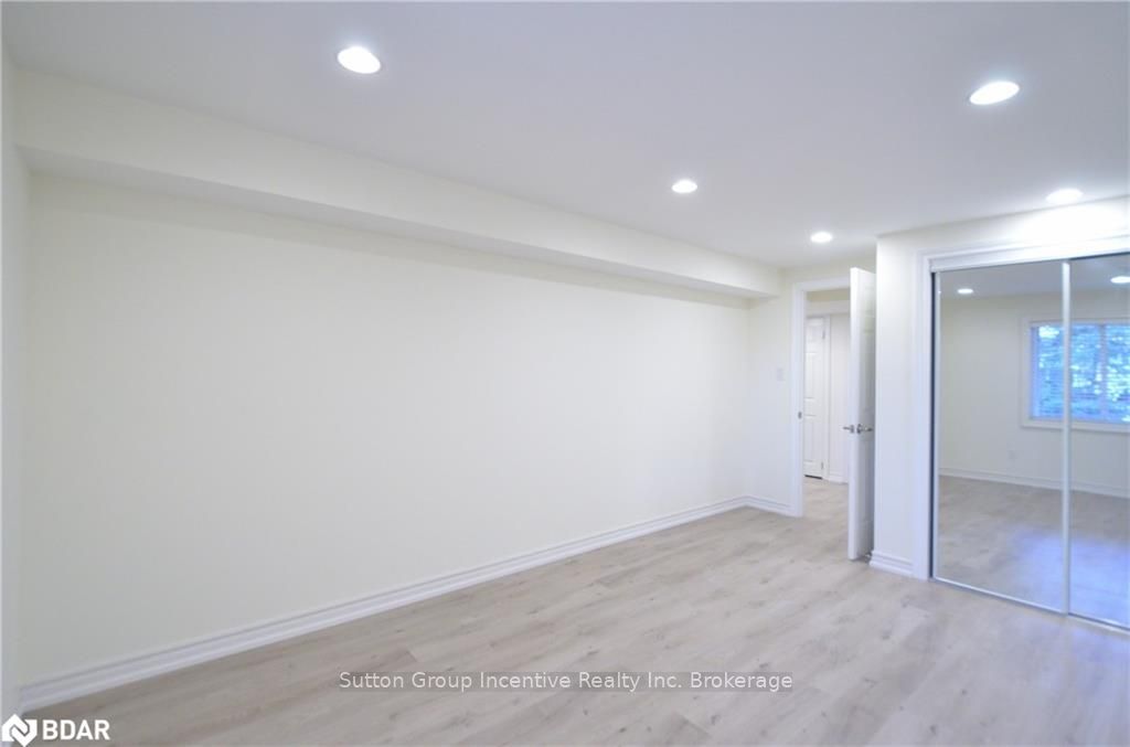 Photo 7 of Unit LOWER, 9 Brown Wood Drive, Barrie, Little Lake — HOMEH