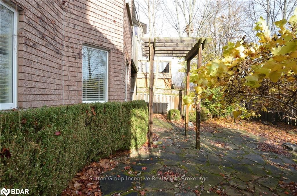 Photo 13 of Unit LOWER, 9 Brown Wood Drive, Barrie, Little Lake — HOMEH