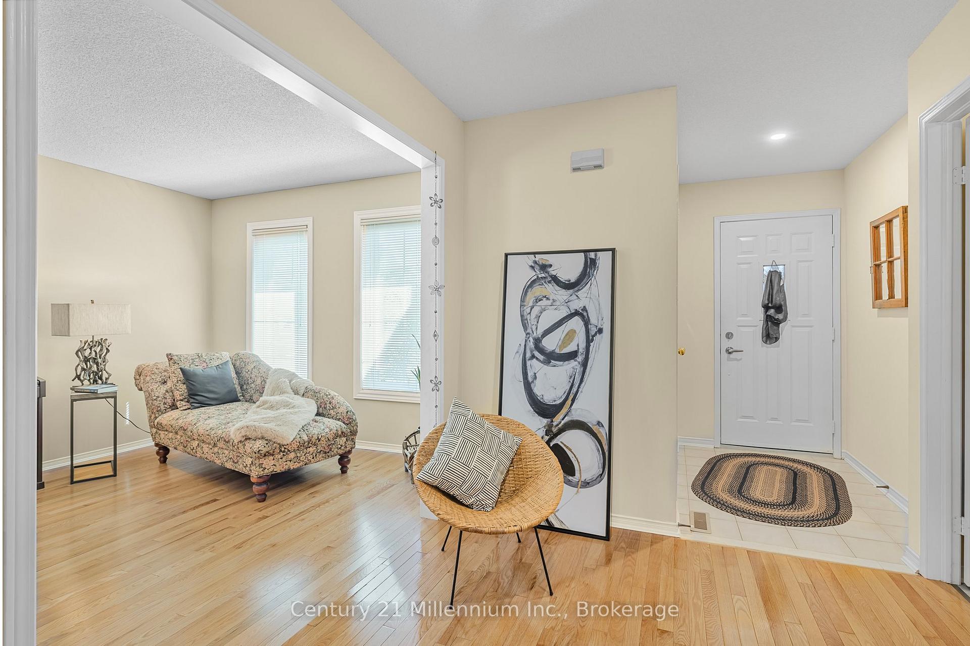 Photo 6 of 360 Cundles Road W, Barrie, Northwest — HOMEH
