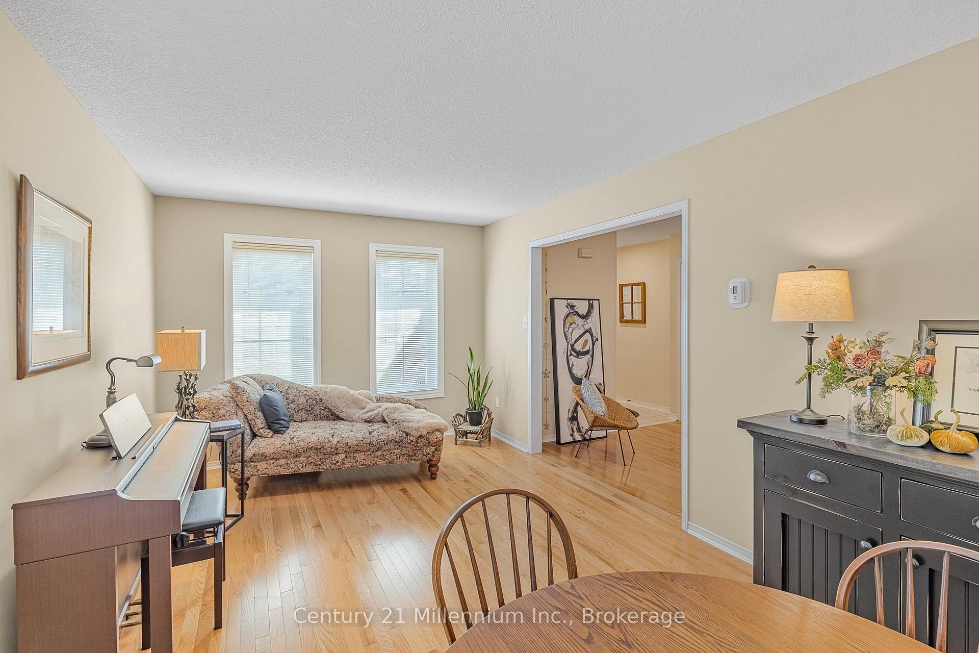 Photo 8 of 360 Cundles Road W, Barrie, Northwest — HOMEH