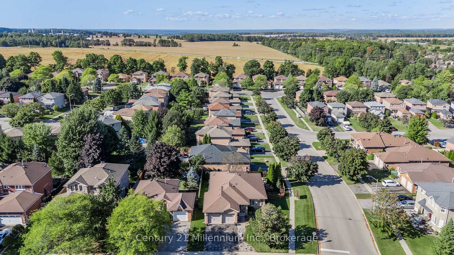 Photo 37 of 360 Cundles Road W, Barrie, Northwest — HOMEH