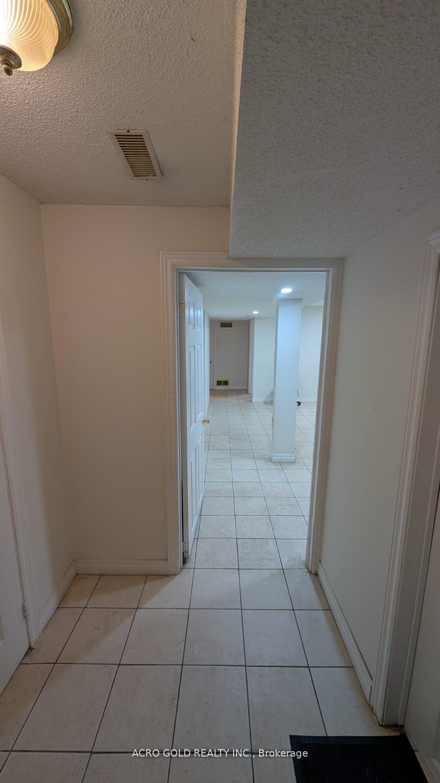 Photo 3 of Unit 1, 100 Major William Sharpe Drive W, Brampton, Northwood Park — HOMEH