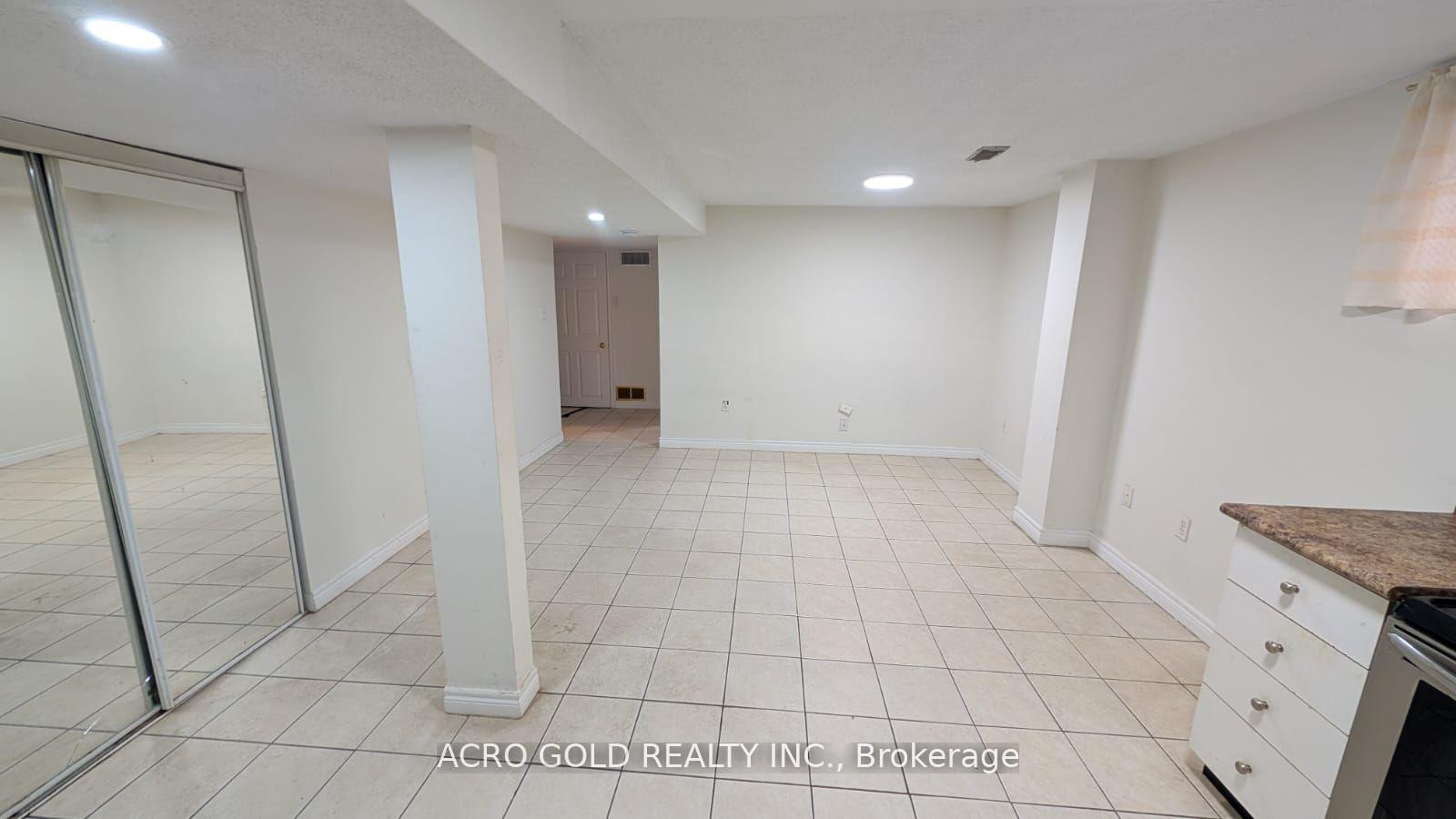 Photo 5 of Unit 1, 100 Major William Sharpe Drive W, Brampton, Northwood Park — HOMEH